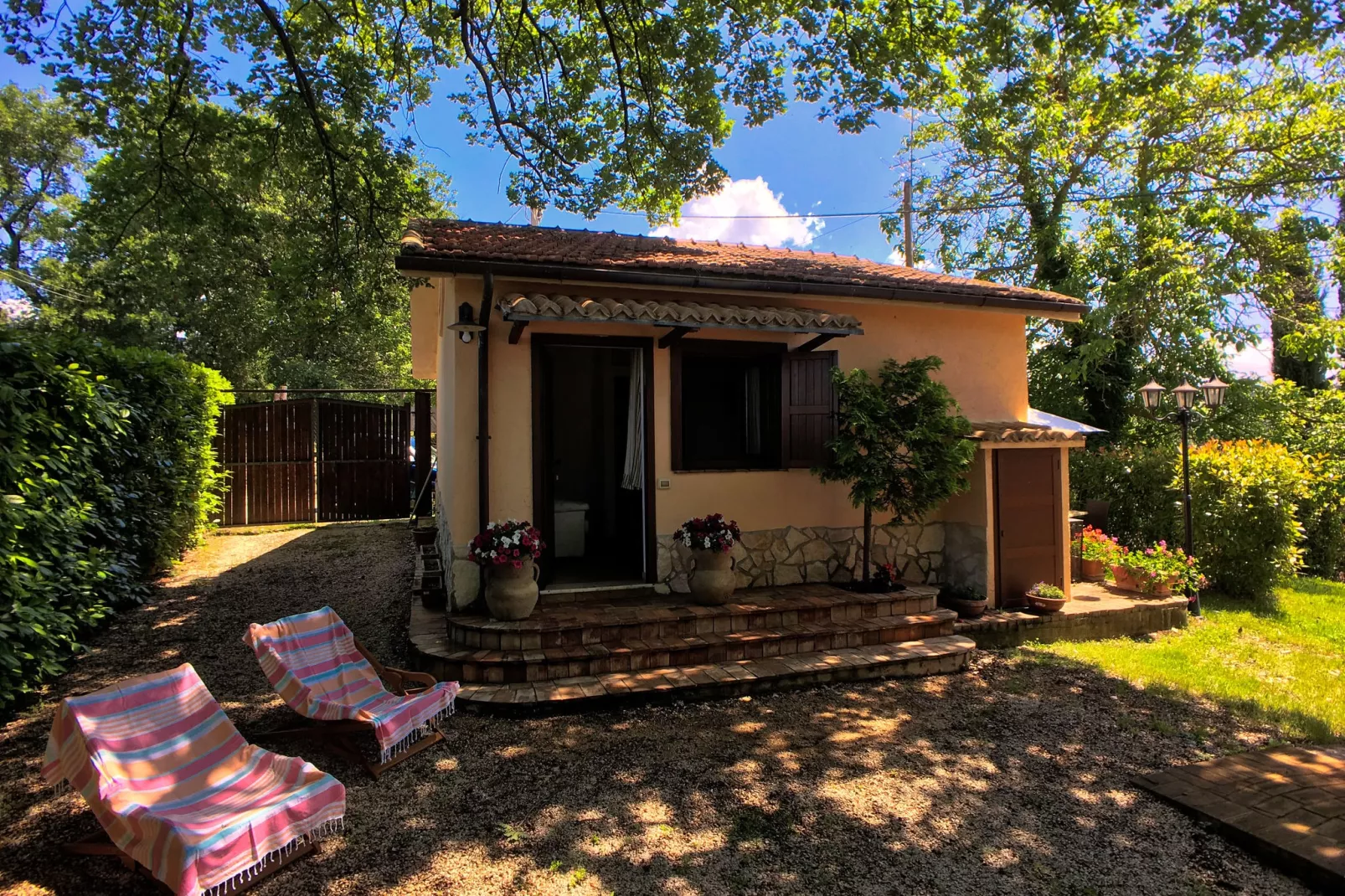 Martino-Exterior summer