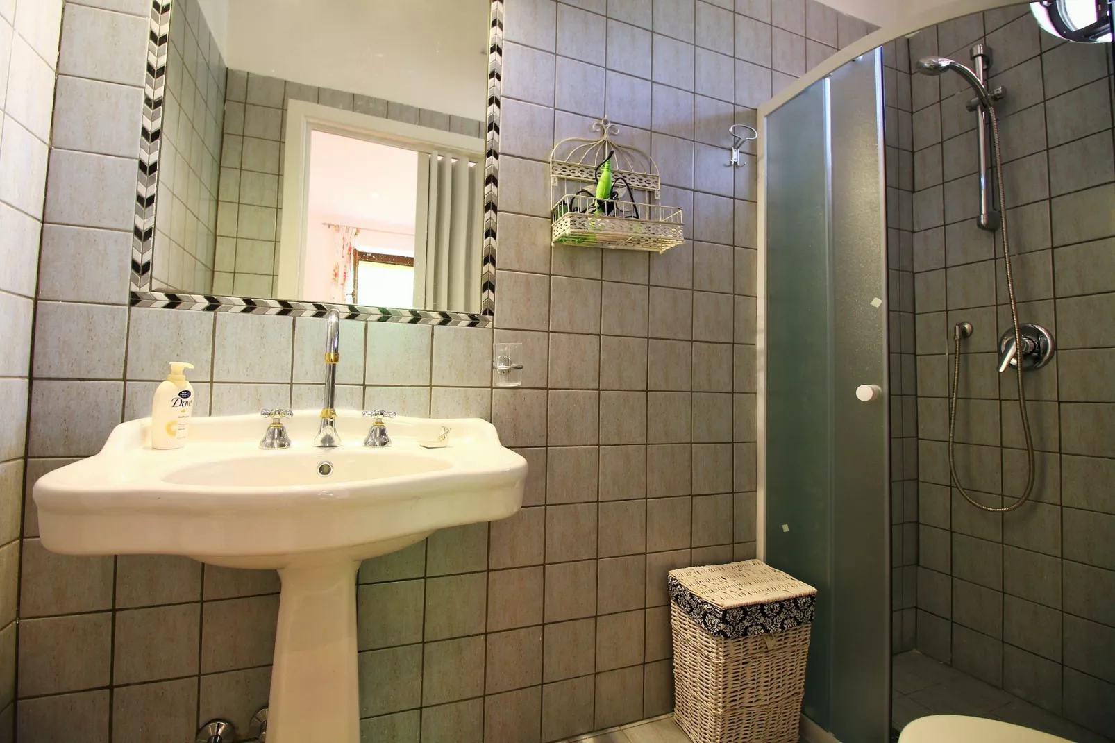 Martino-Bathroom