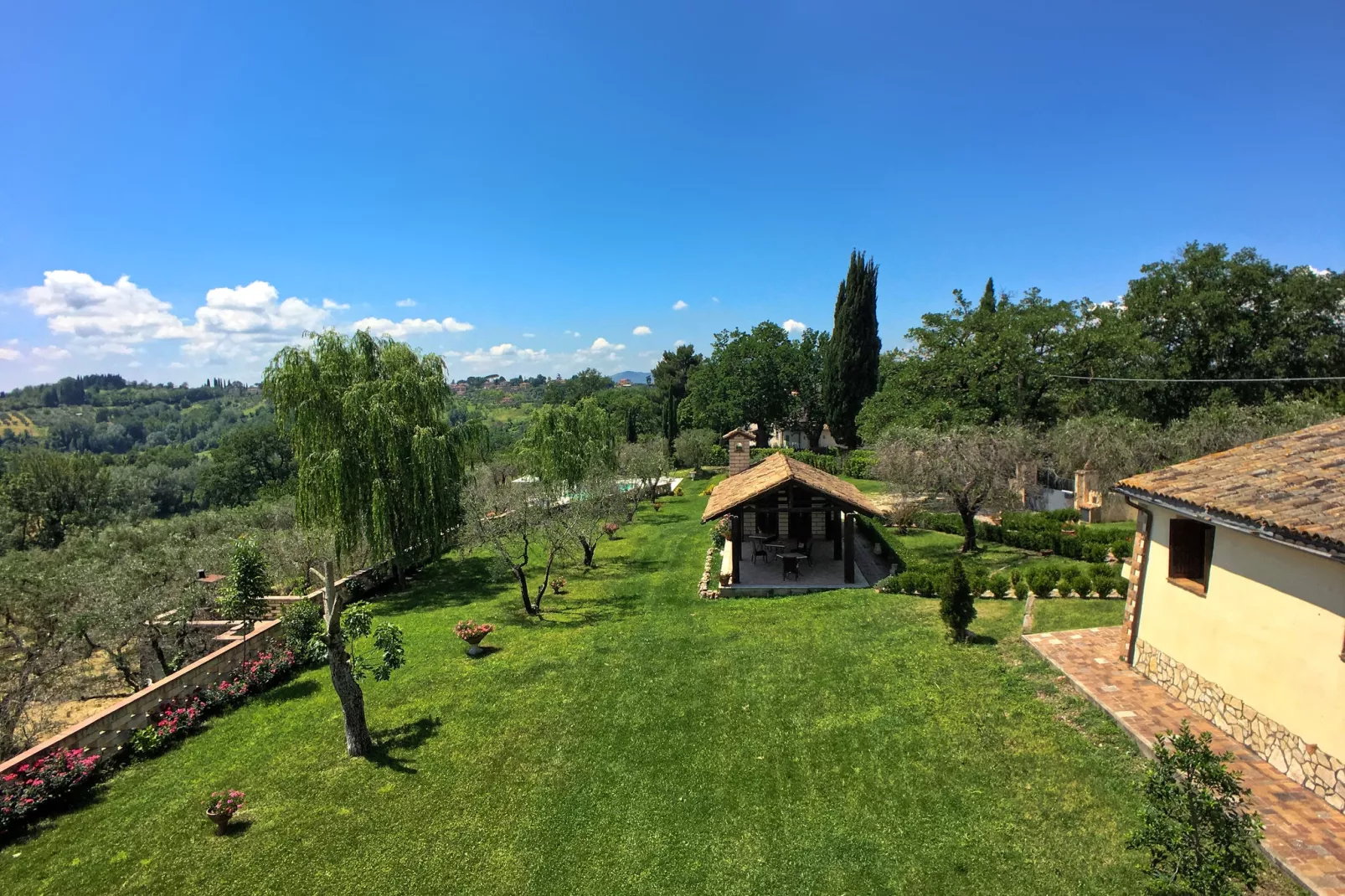 Pino-Gardens summer