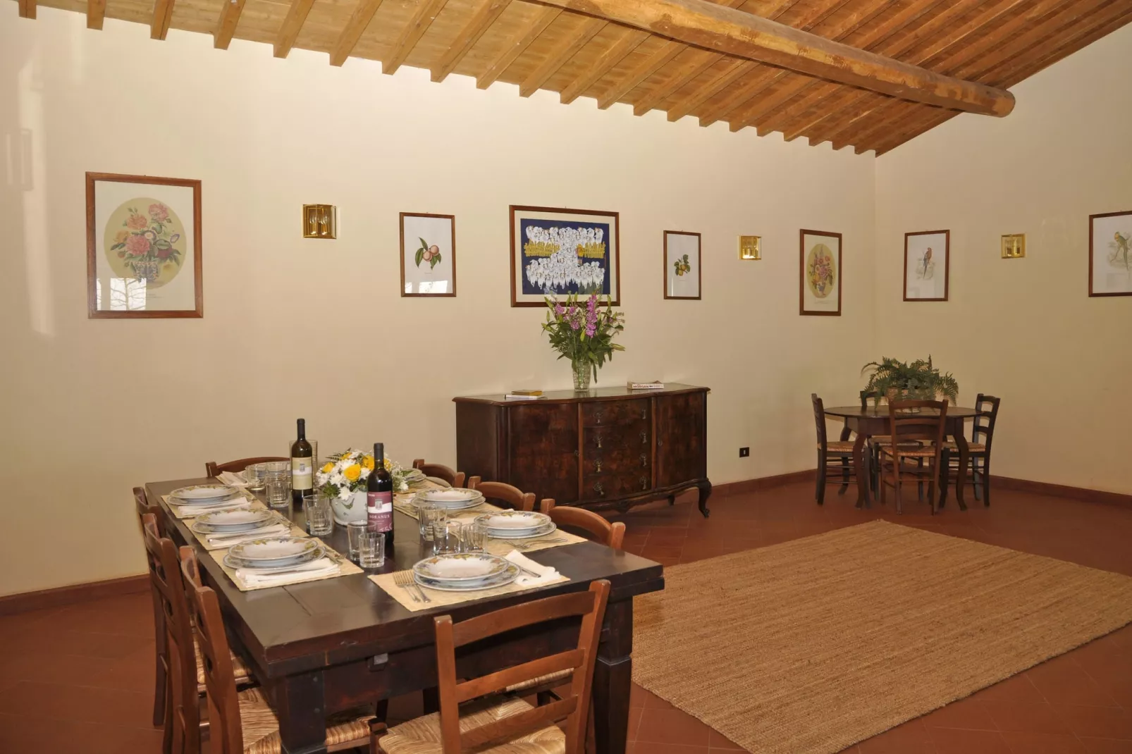 Sabina-Dining room