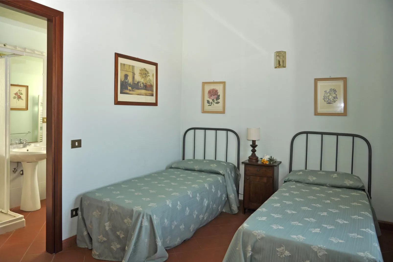 Sabina-Bedroom
