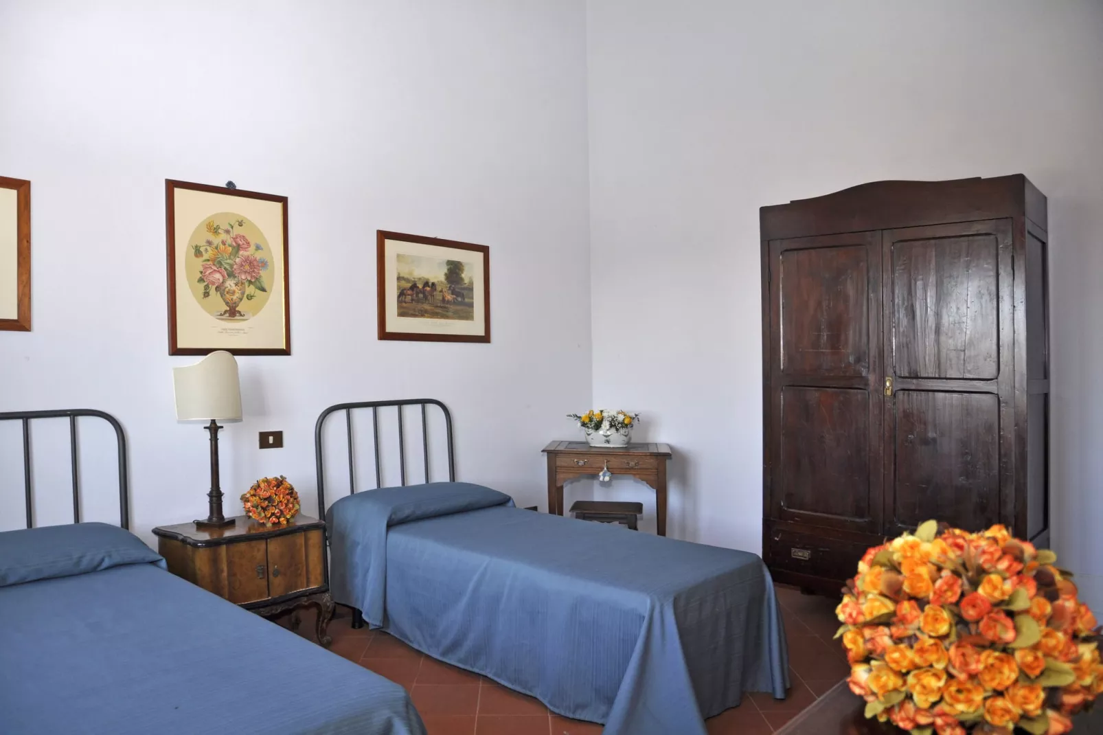 Sabina-Bedroom