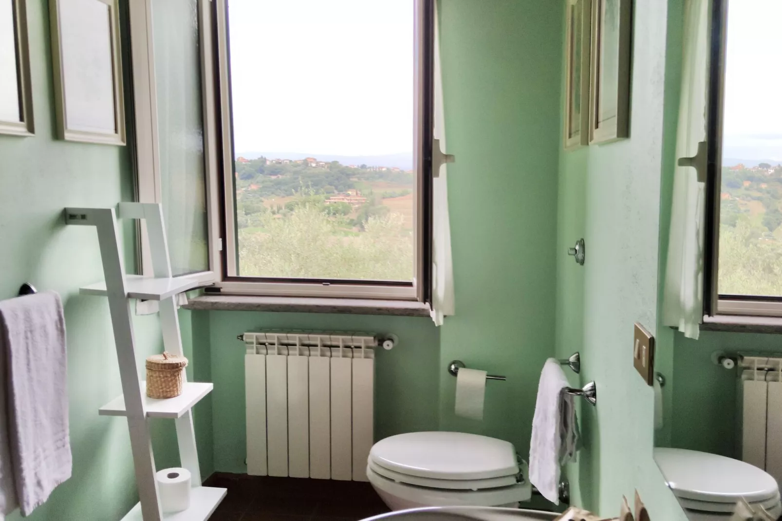 Sabina-Bathroom