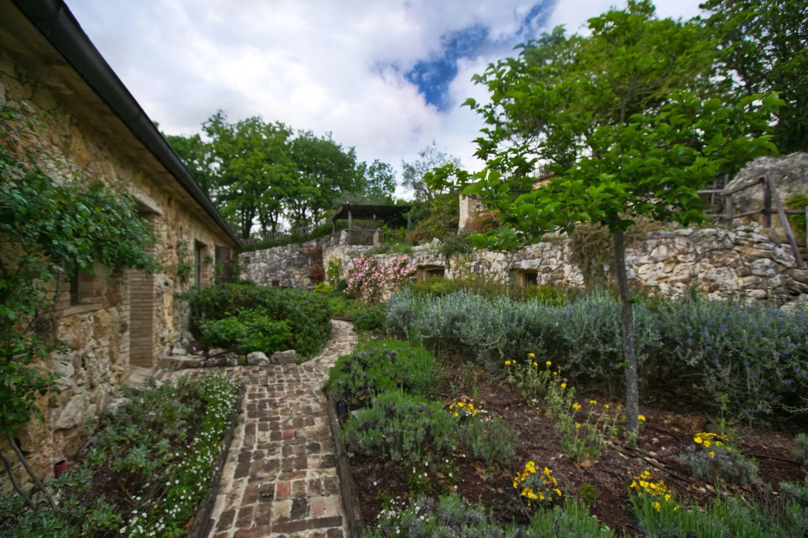 Villa Mezzeria-Jardin d'été