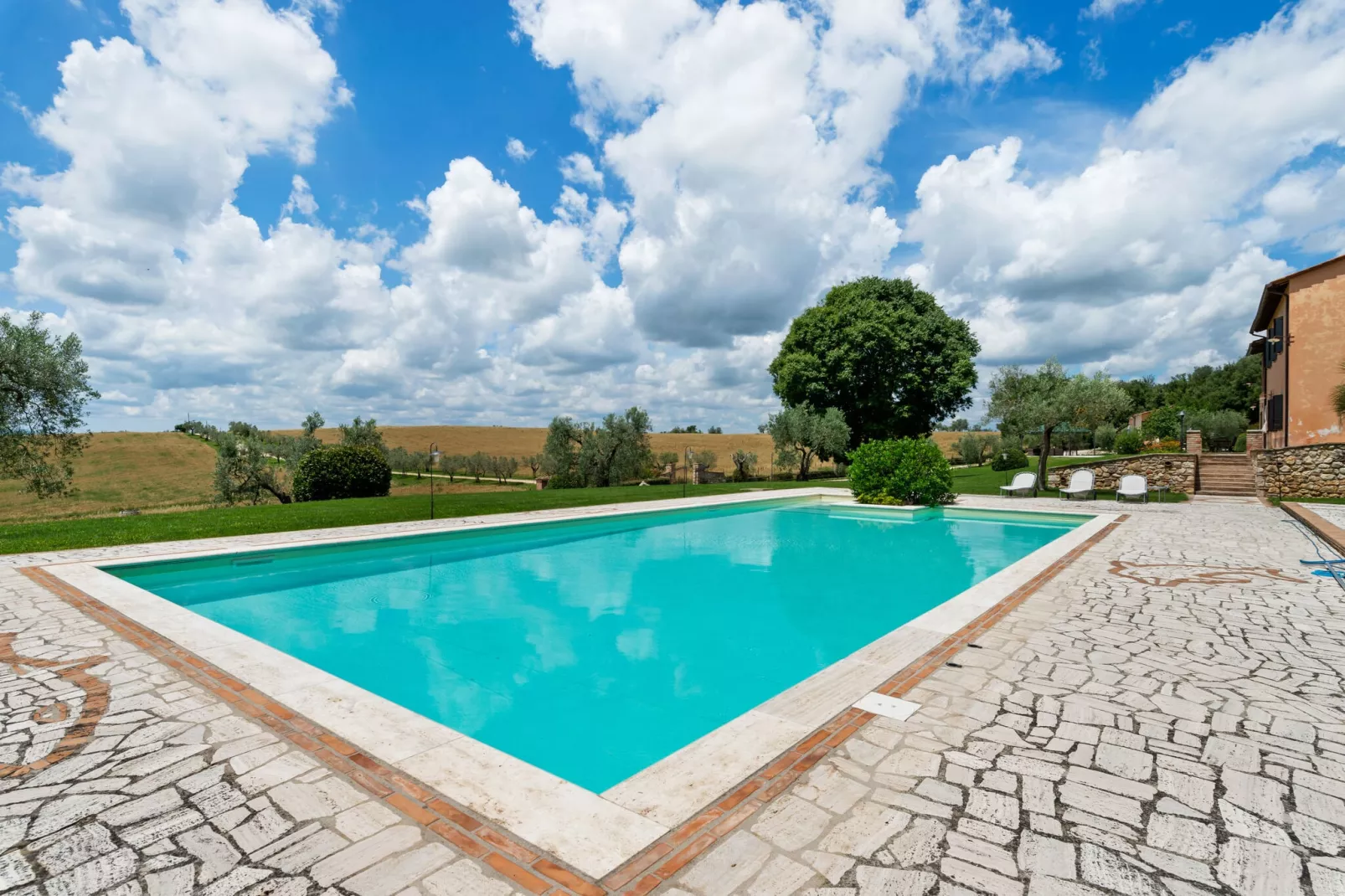 La Farnia-Pool