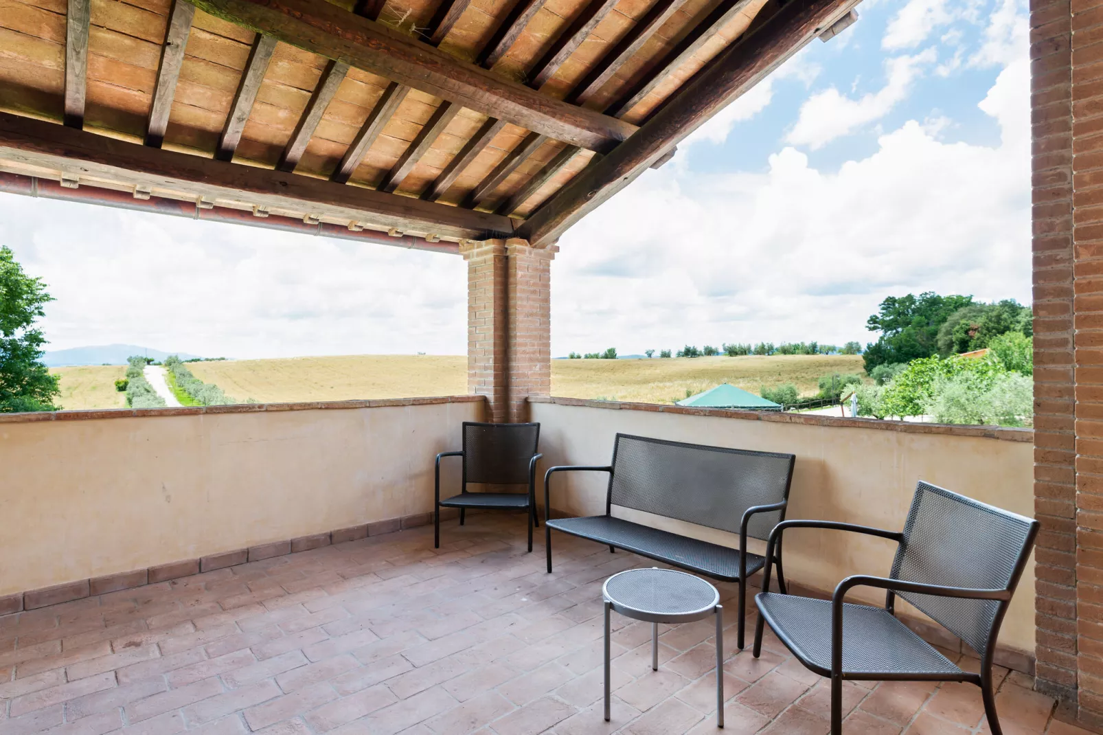 La Farnia-Terrace balcony