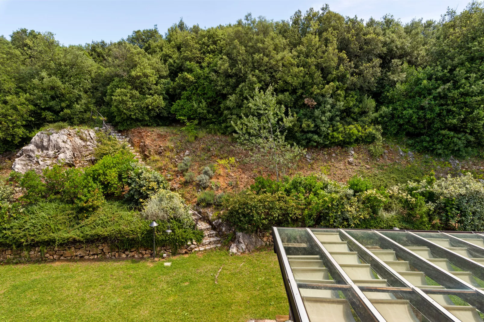 La Farnia-Gardens summer