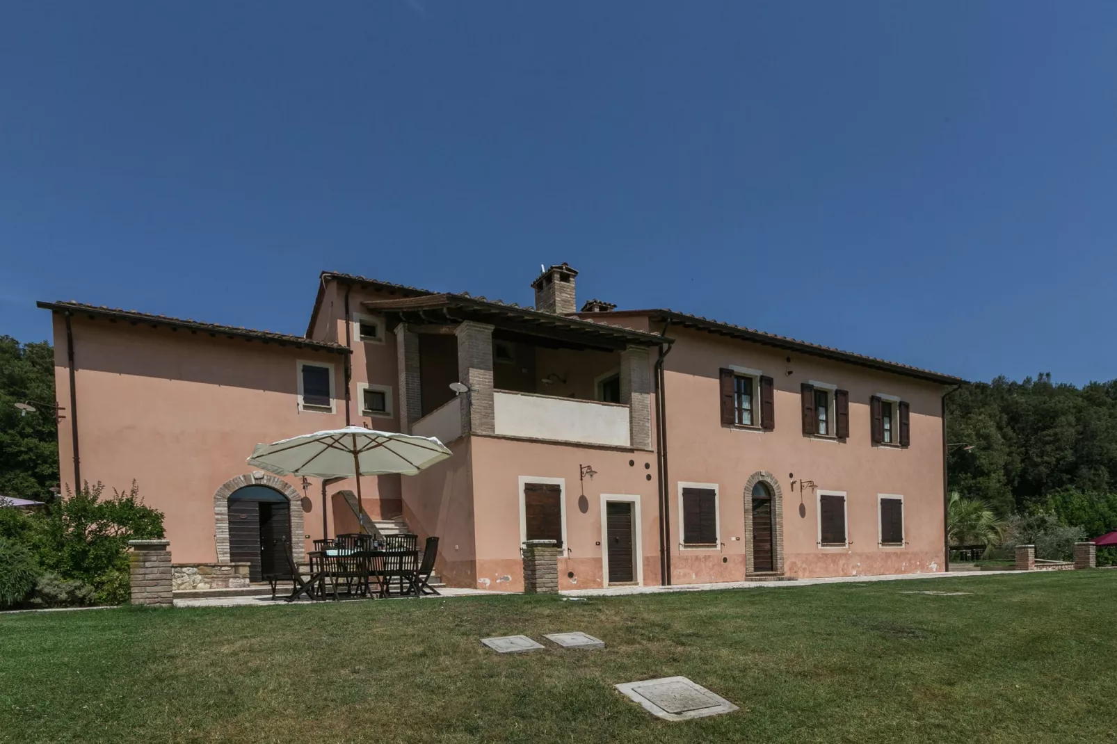 Il Bagolaro-Exterior summer