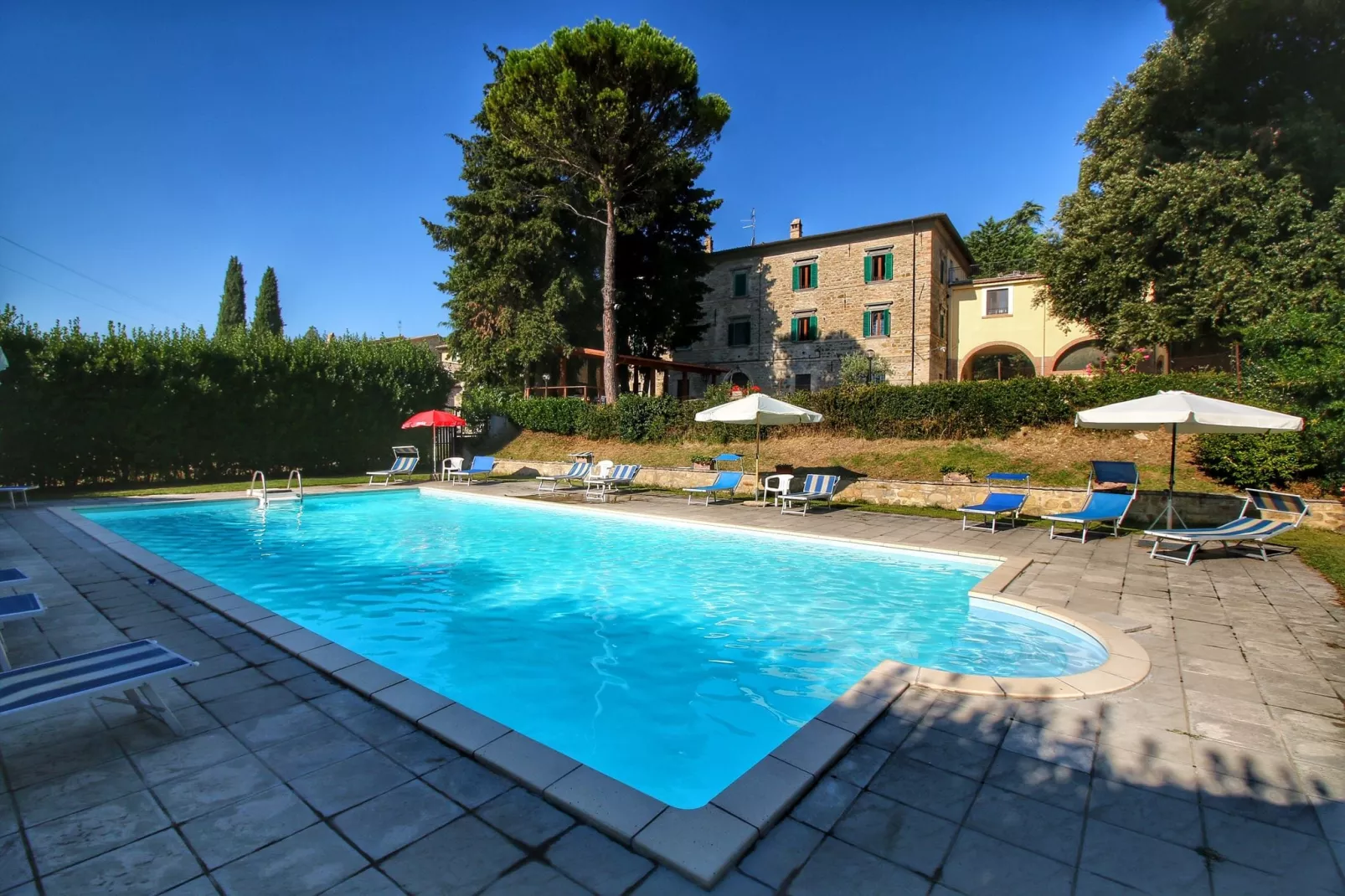 Gualdo Cattaneo Piccolo-Pool