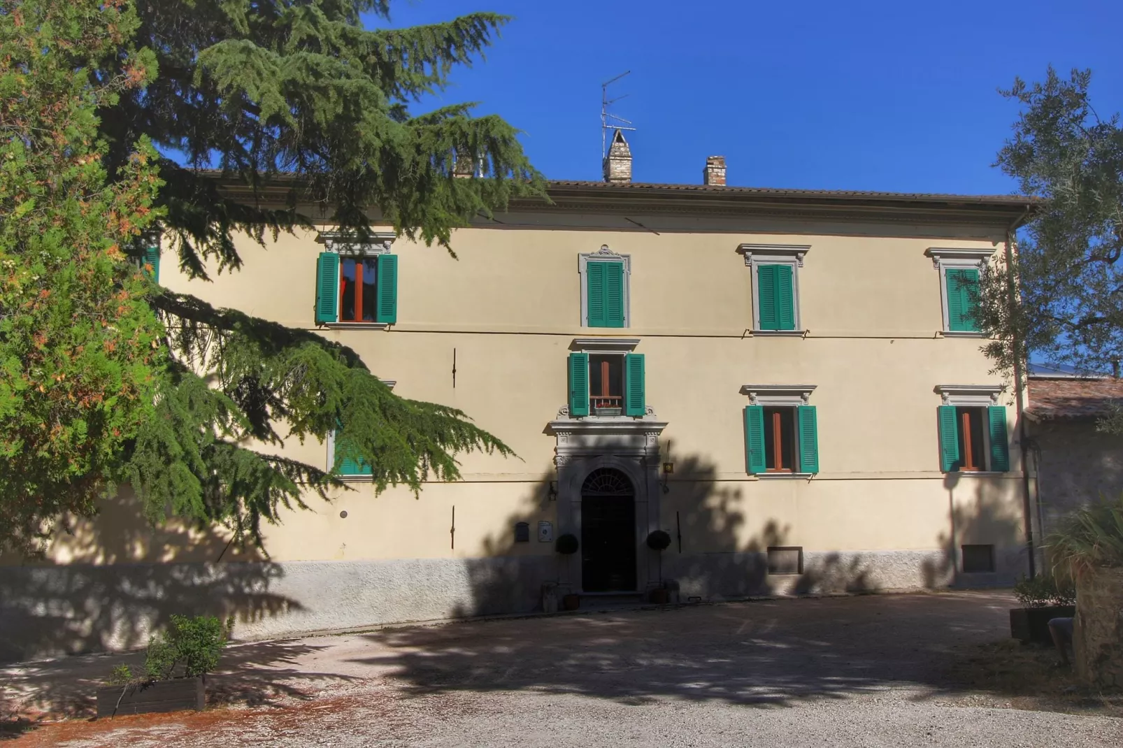 Gualdo Cattaneo Piccolo-Exterior summer