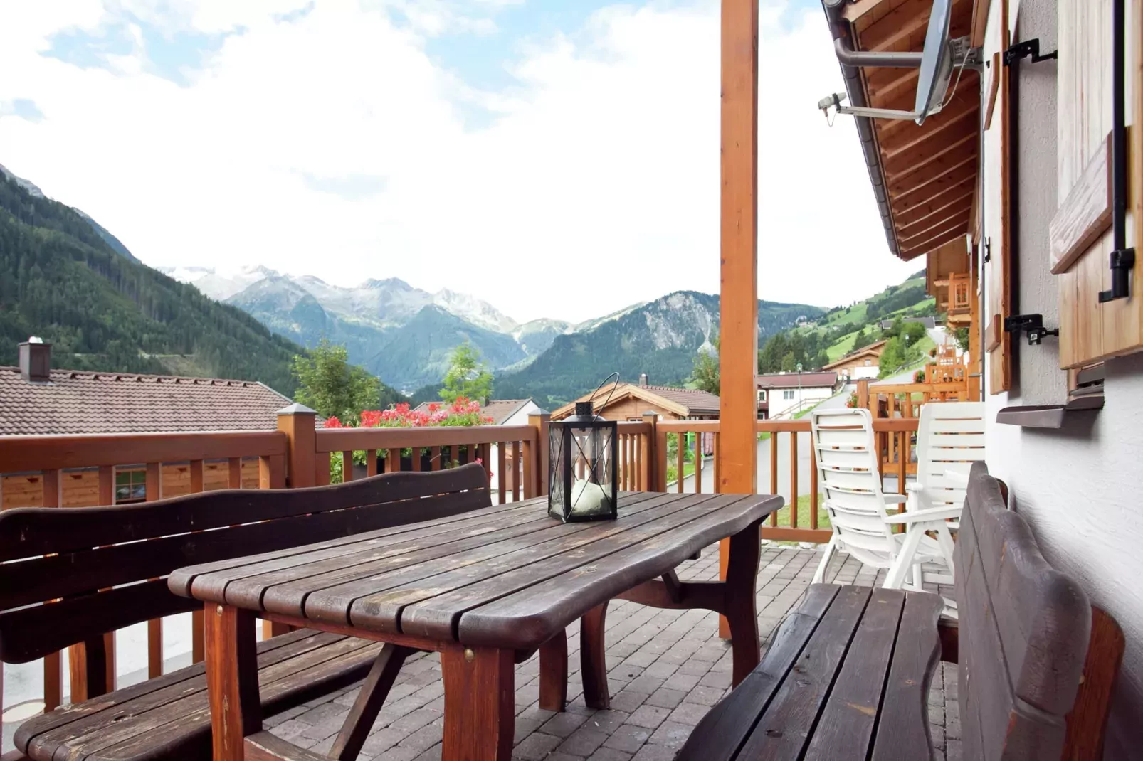 Chalets im Wald-Terrace balcony