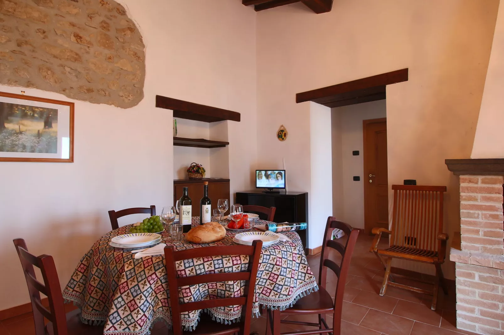 Glicine-Dining room