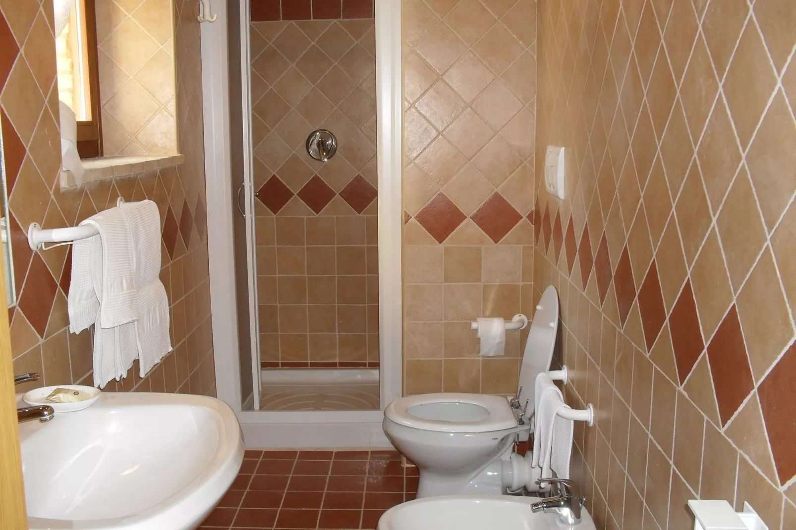 Glicine-Bathroom