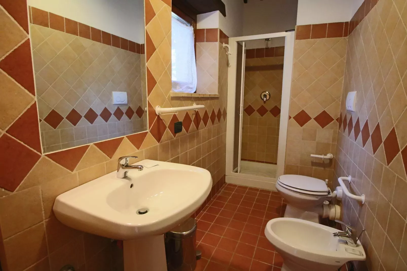 Glicine-Bathroom