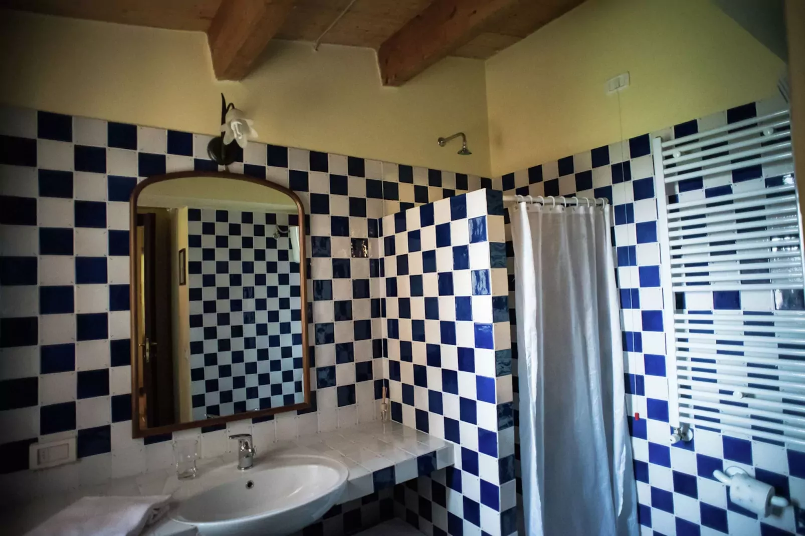 Olivia-Bathroom