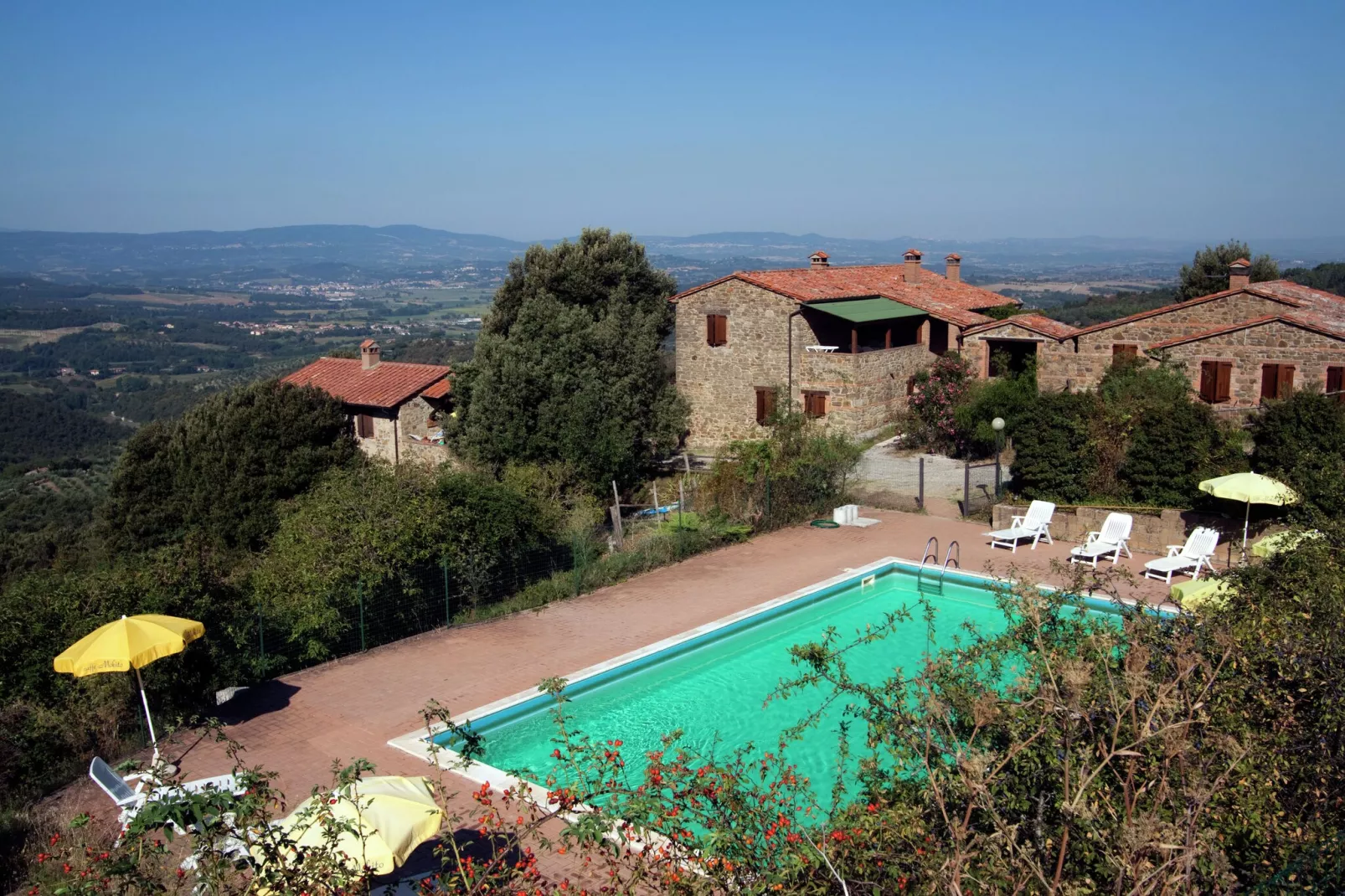 Due Laghi-Exterior summer