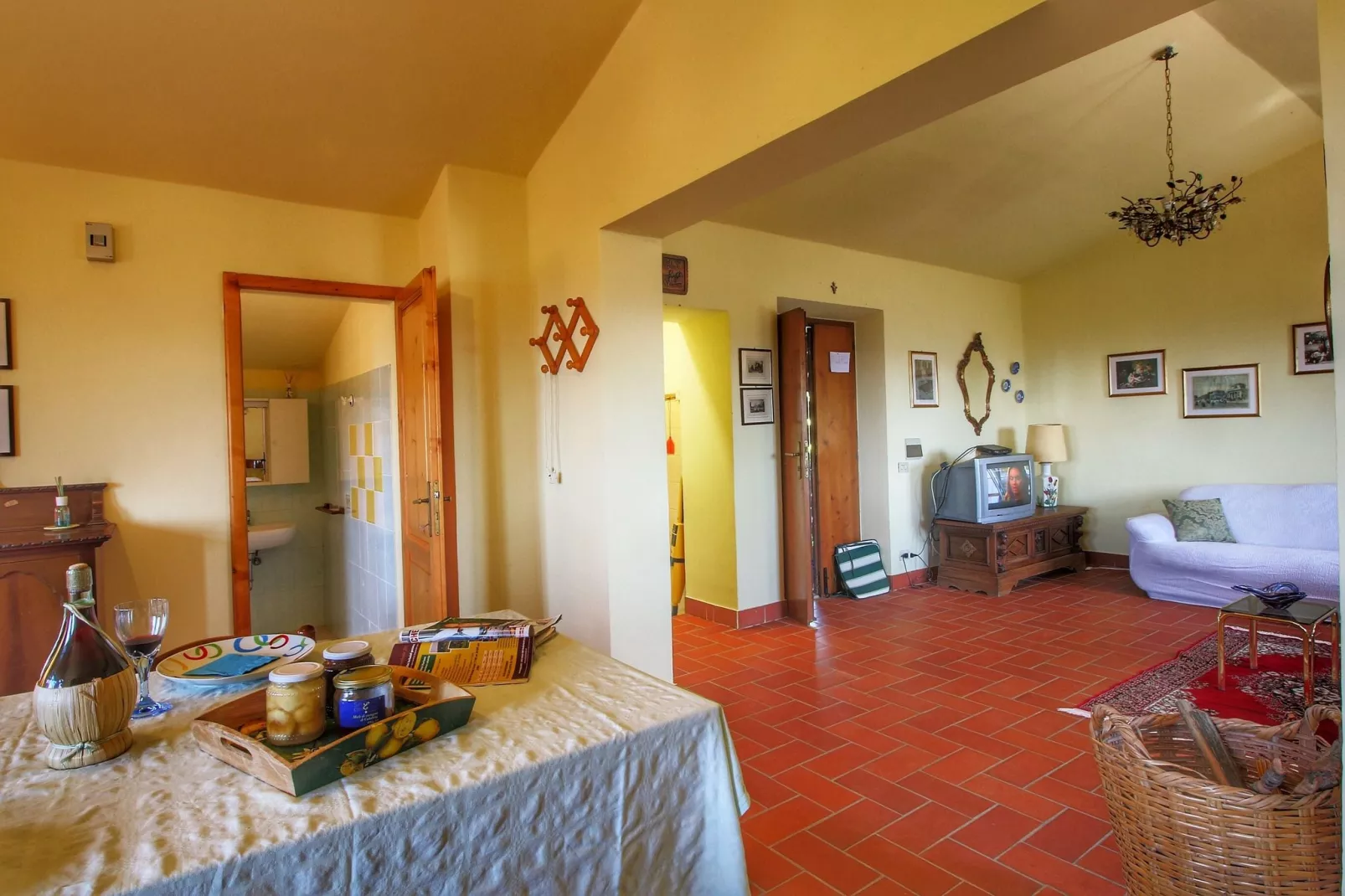 Due Laghi-Living room