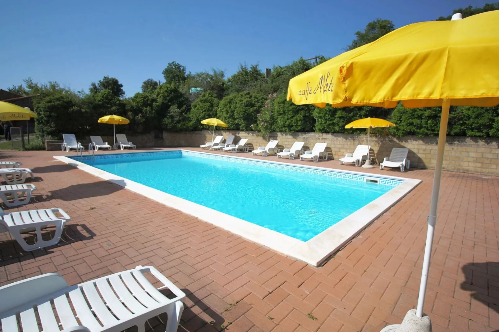 Club House-Piscine
