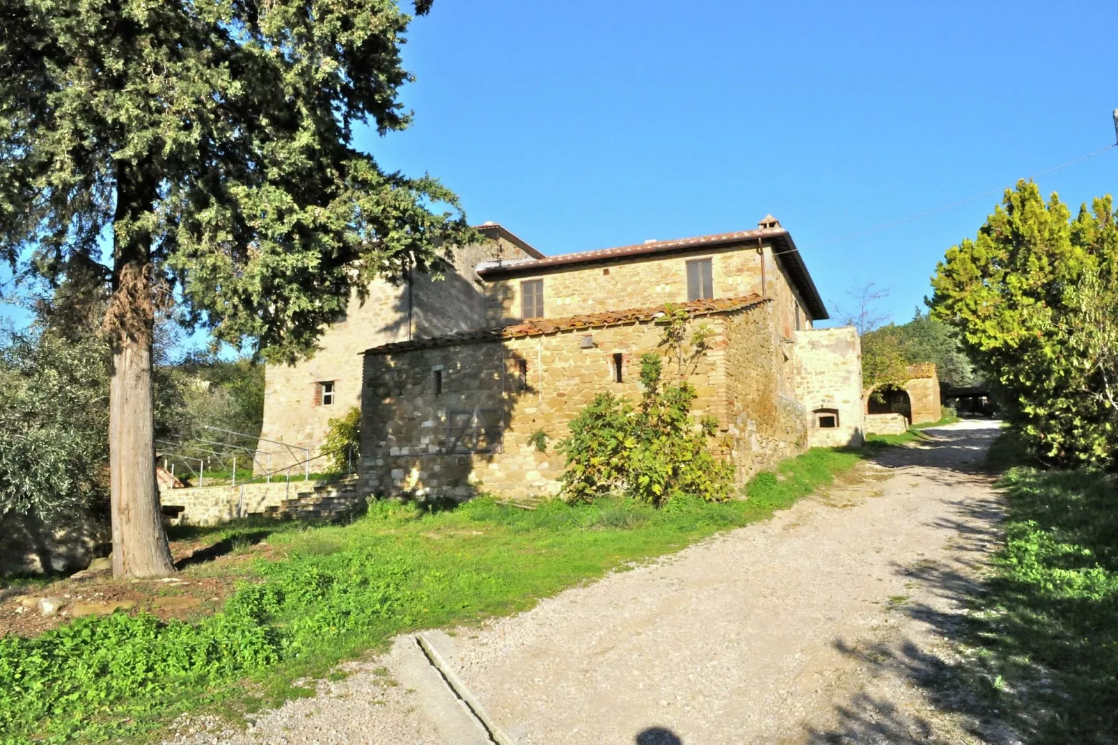 Nespolo Due-Exterior summer