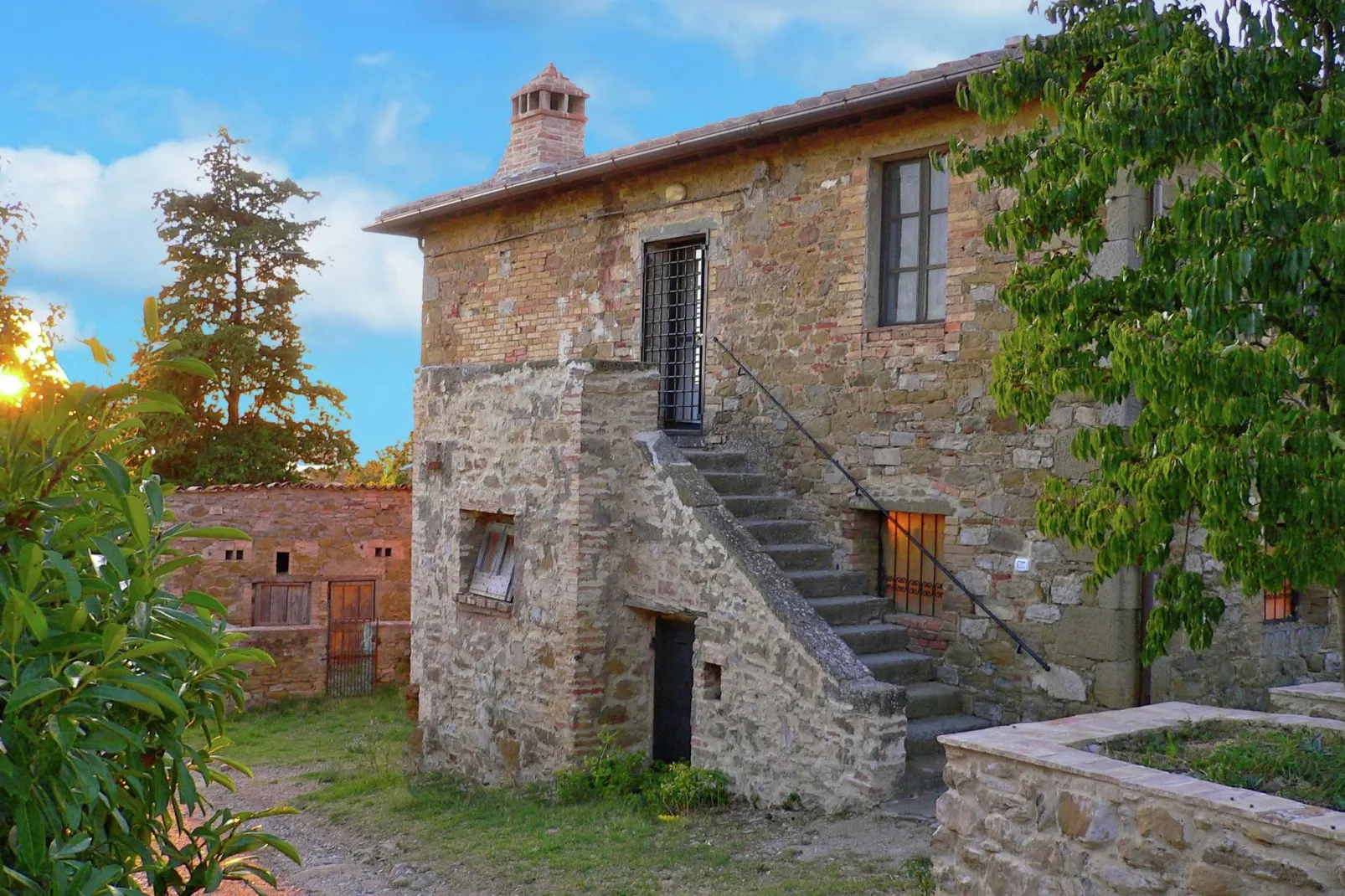 Nespolo Due-Exterior summer