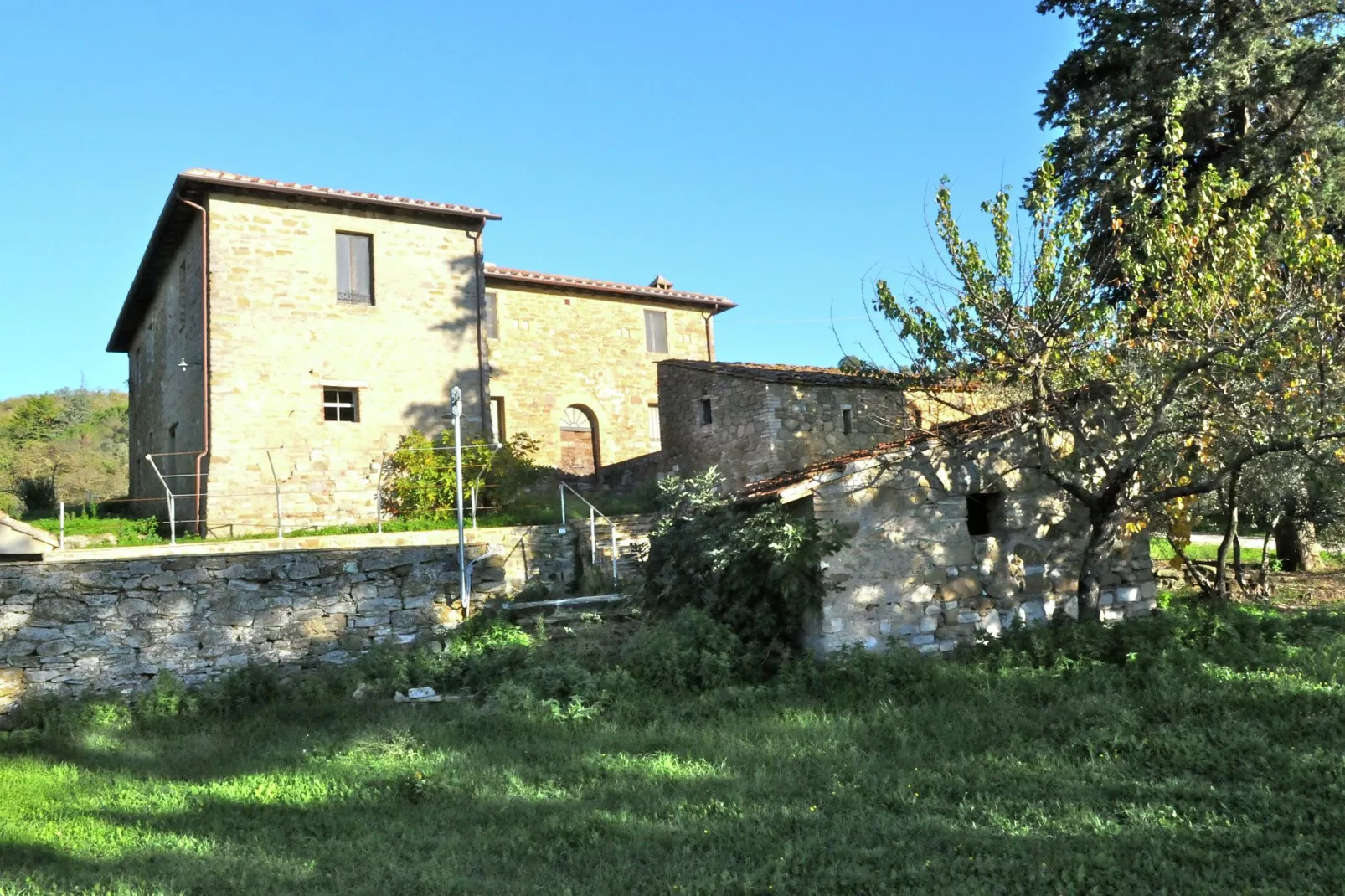 Nespolo Due-Exterior summer
