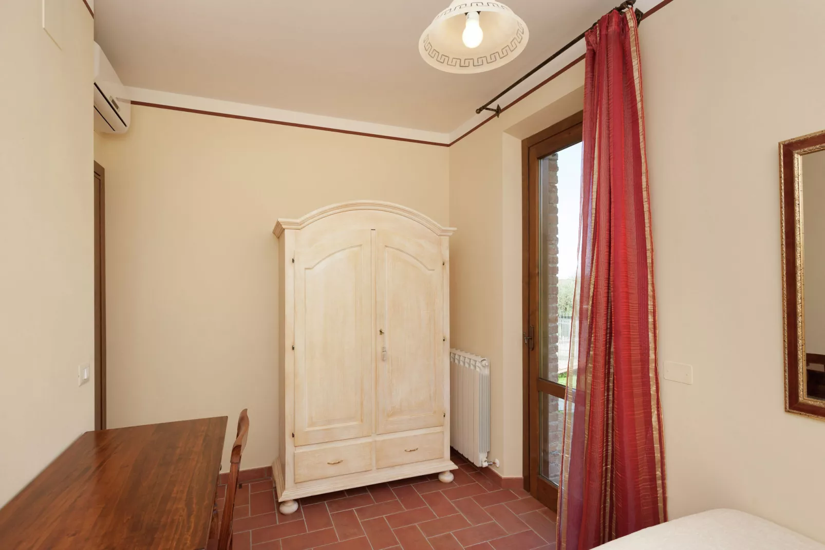 Timo-Bedroom