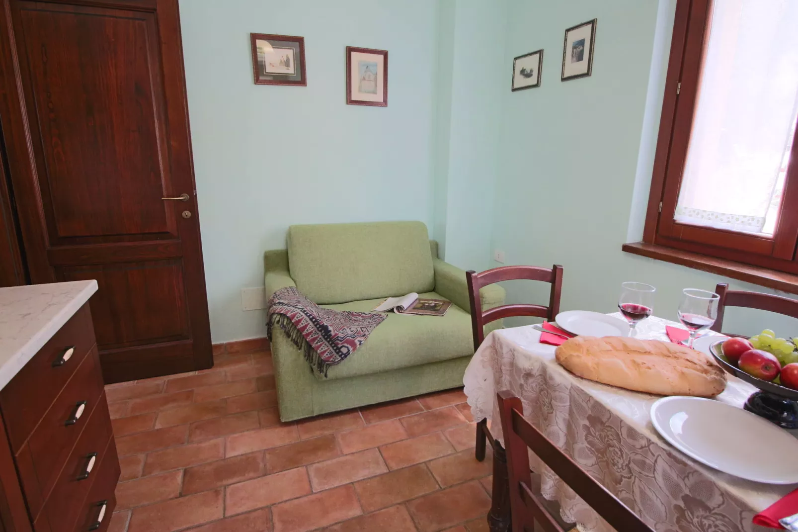 Molinella Otto-Living room