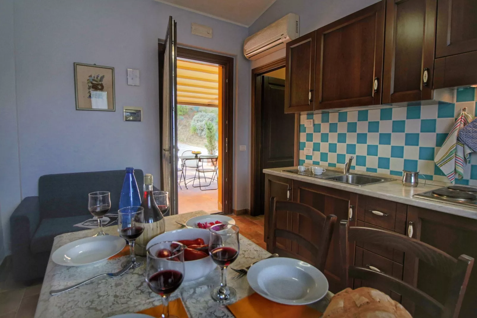 Molinella Otto-Dining room