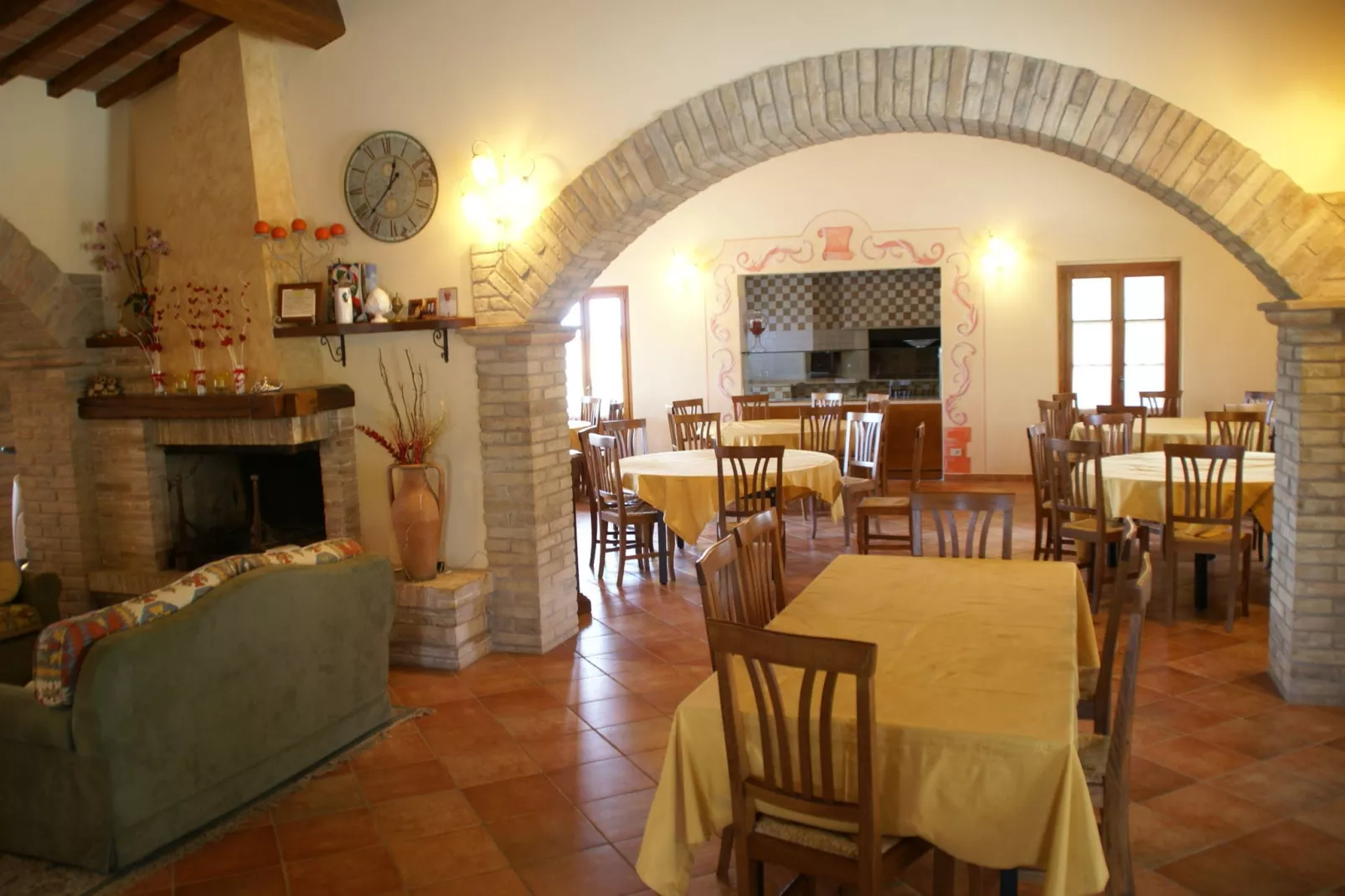 Macina Bettona Frantoio-Living room