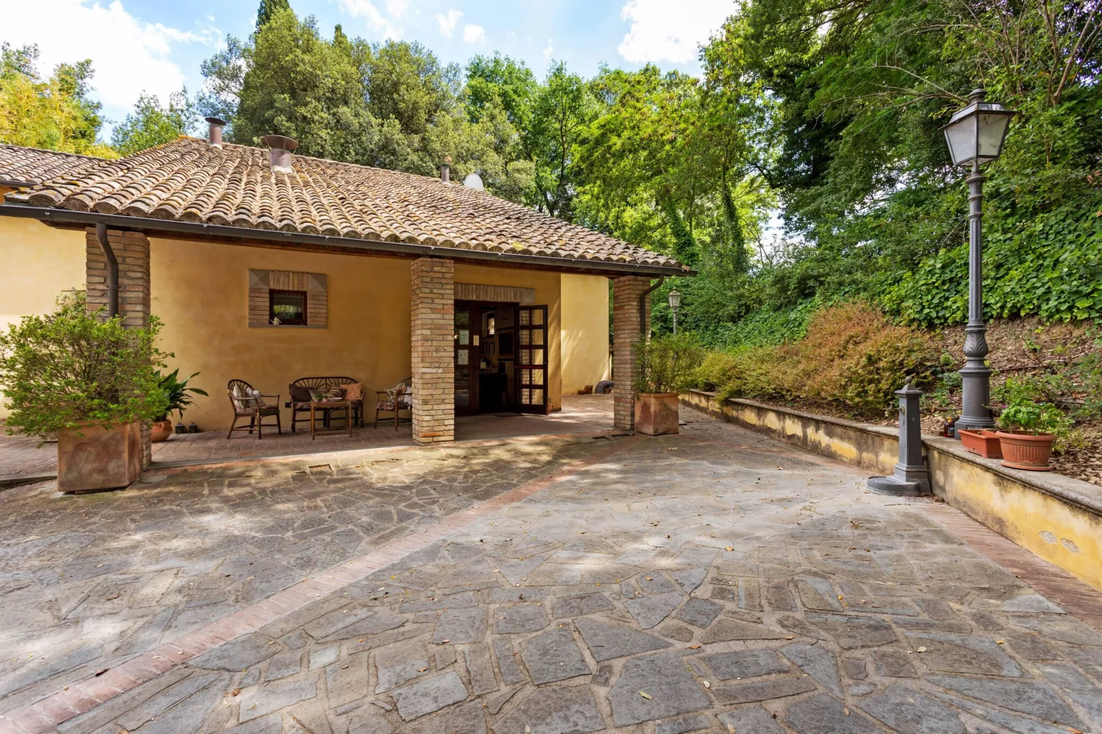 Montecorneo Bilocale con soppalco-Exterior summer