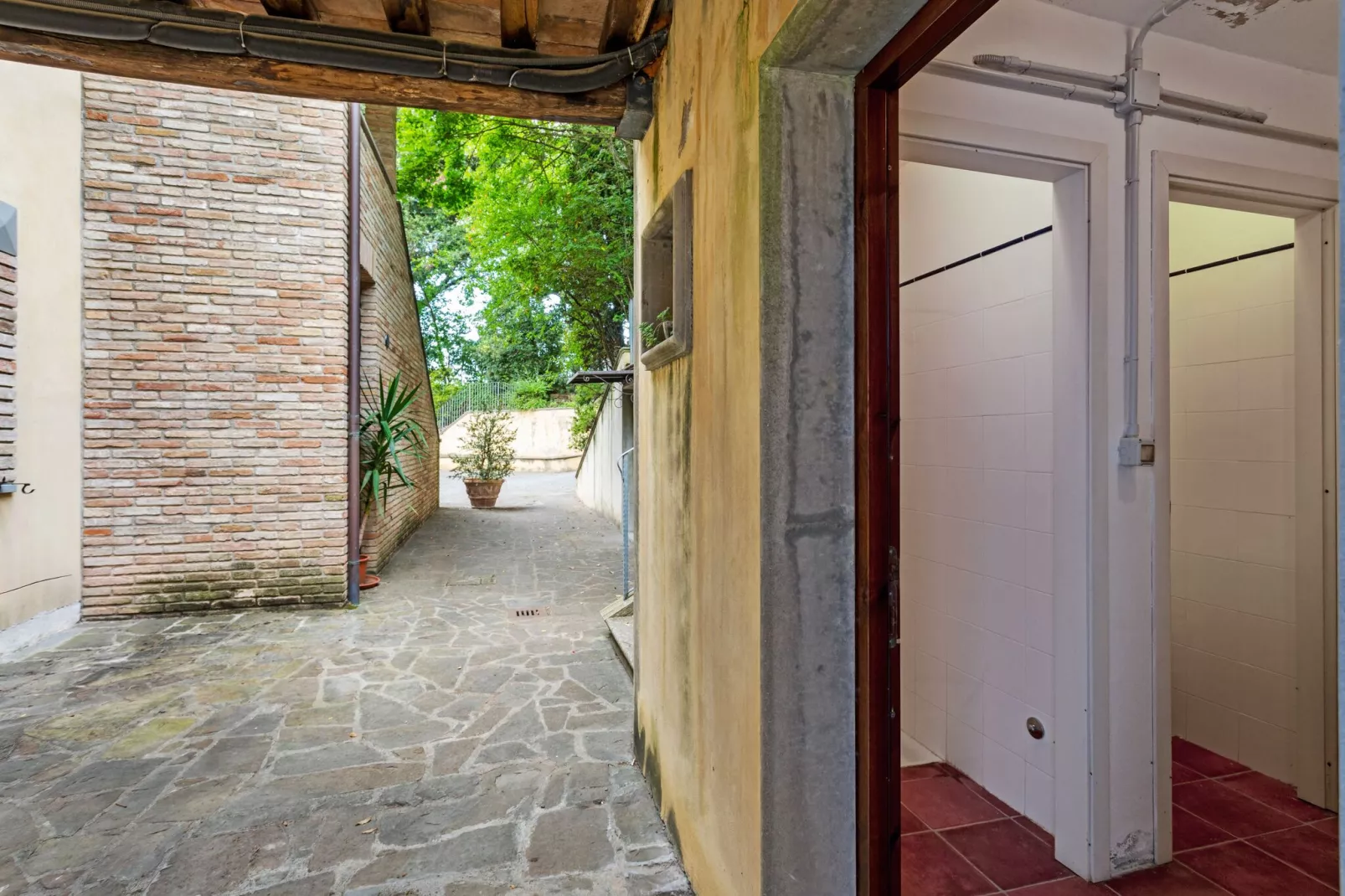 Montecorneo Bilocale con soppalco-Bathroom
