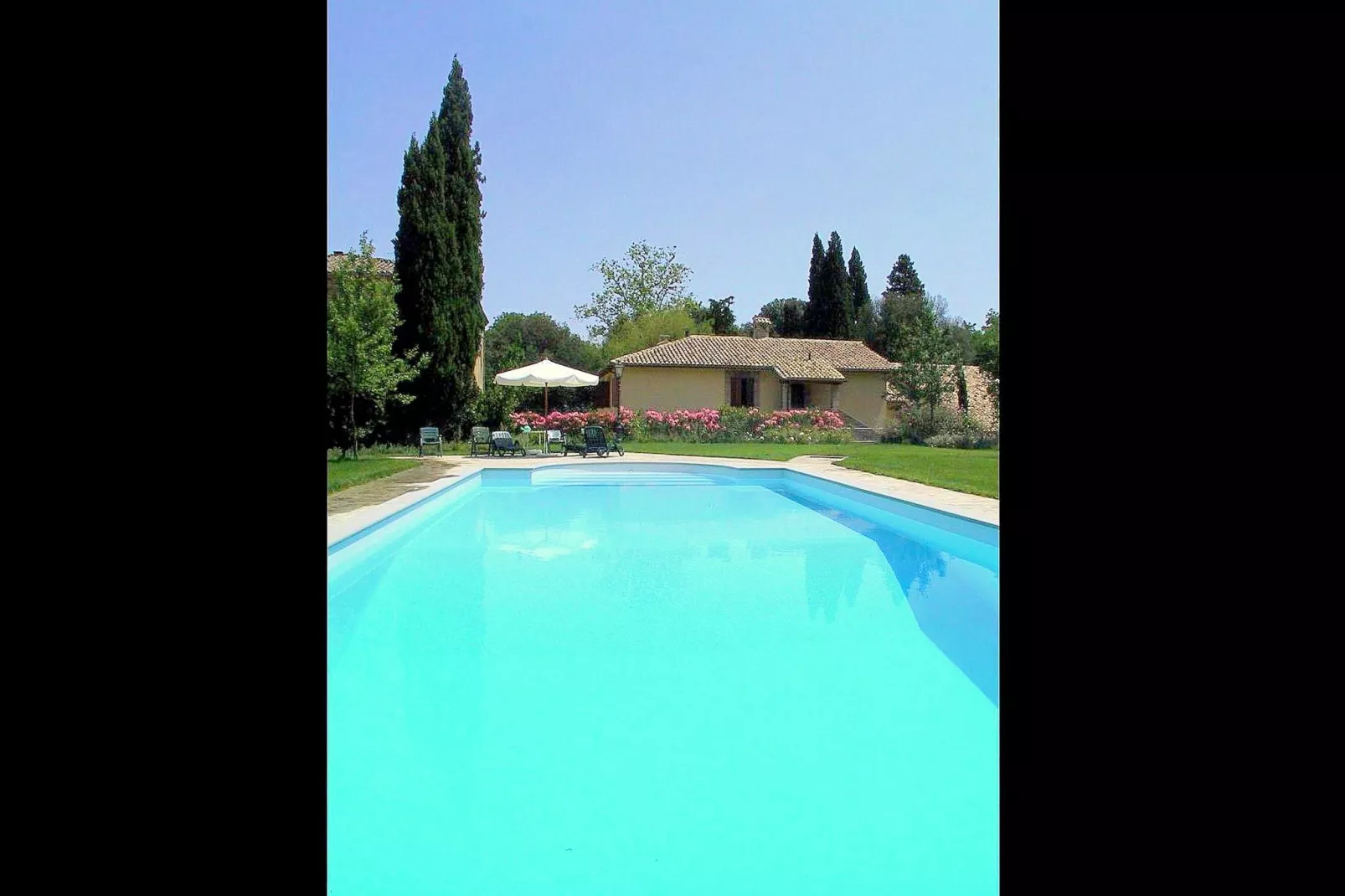 Montecorneo Monolocale-Pool
