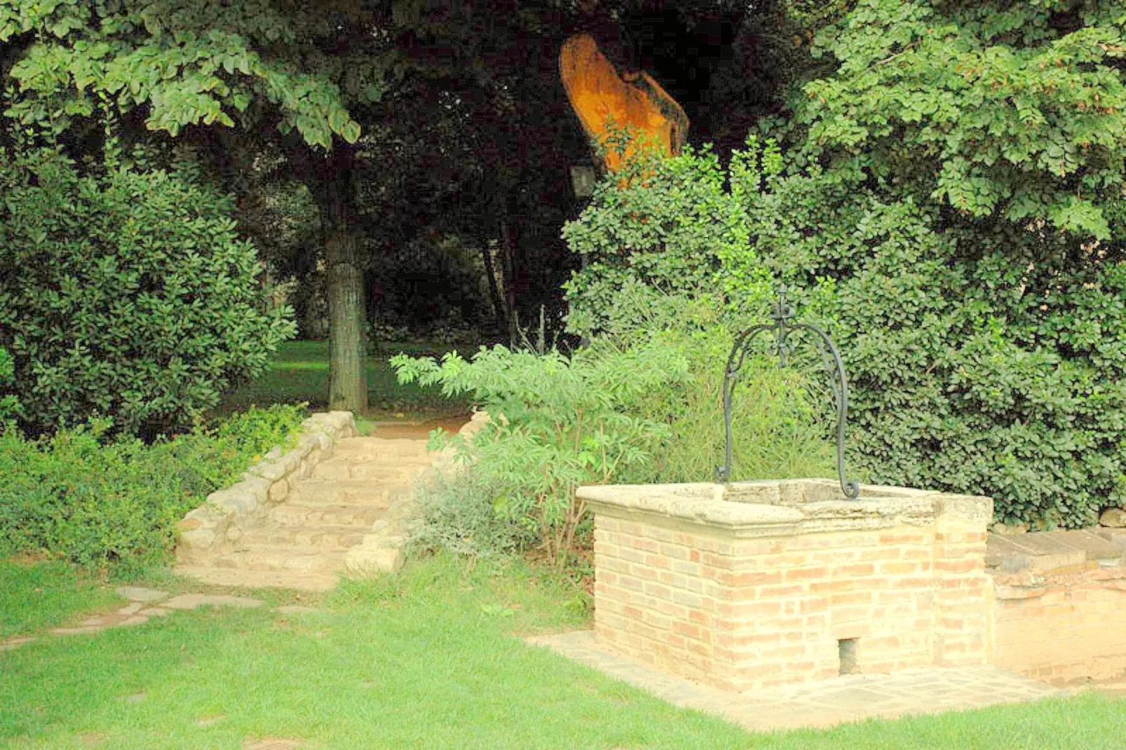 Montecorneo Monolocale-Gardens summer