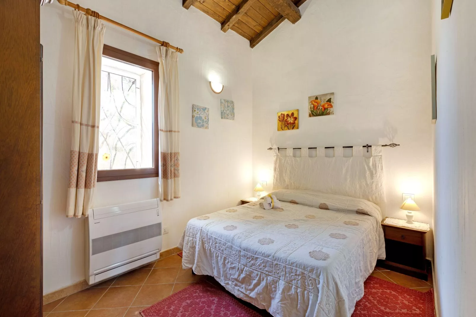 LA LICCIOLA-Bedroom