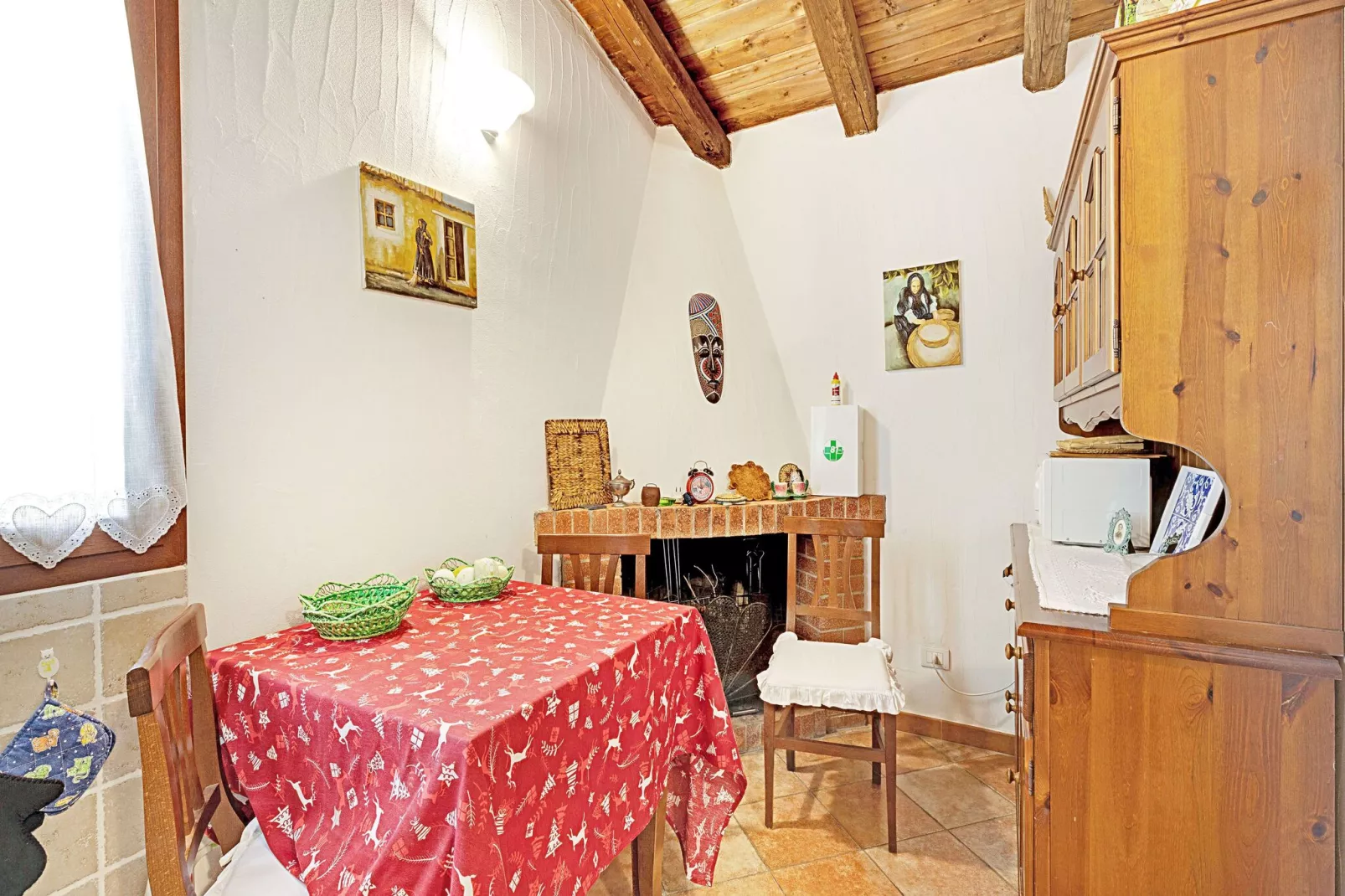 LA LICCIOLA-Kitchen