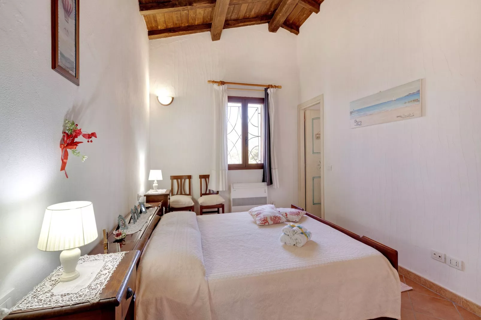 LA LICCIOLA-Bedroom