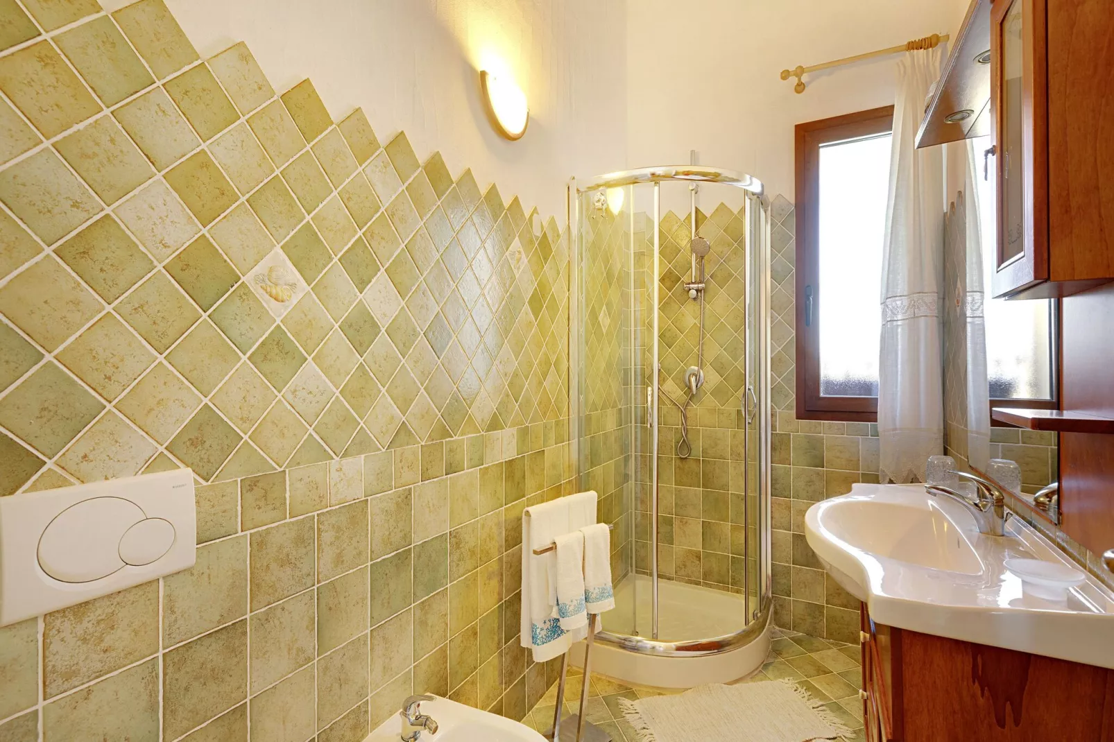 LA LICCIOLA-Bathroom