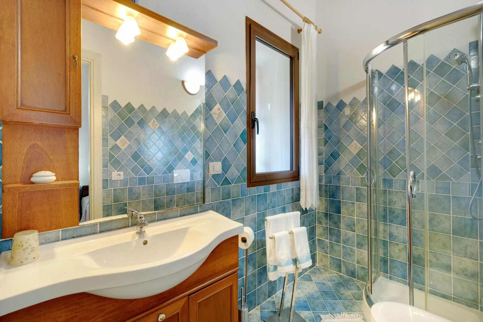 LA LICCIOLA-Bathroom