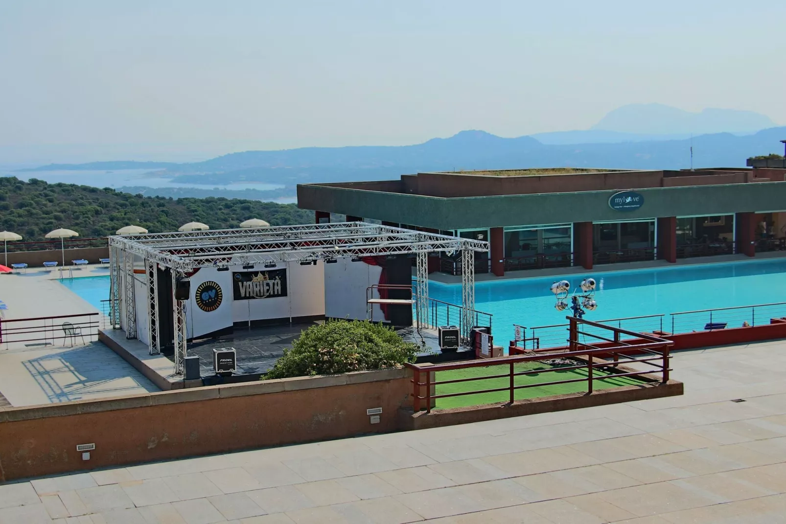 Cugnana Verde Mono 4-Pool