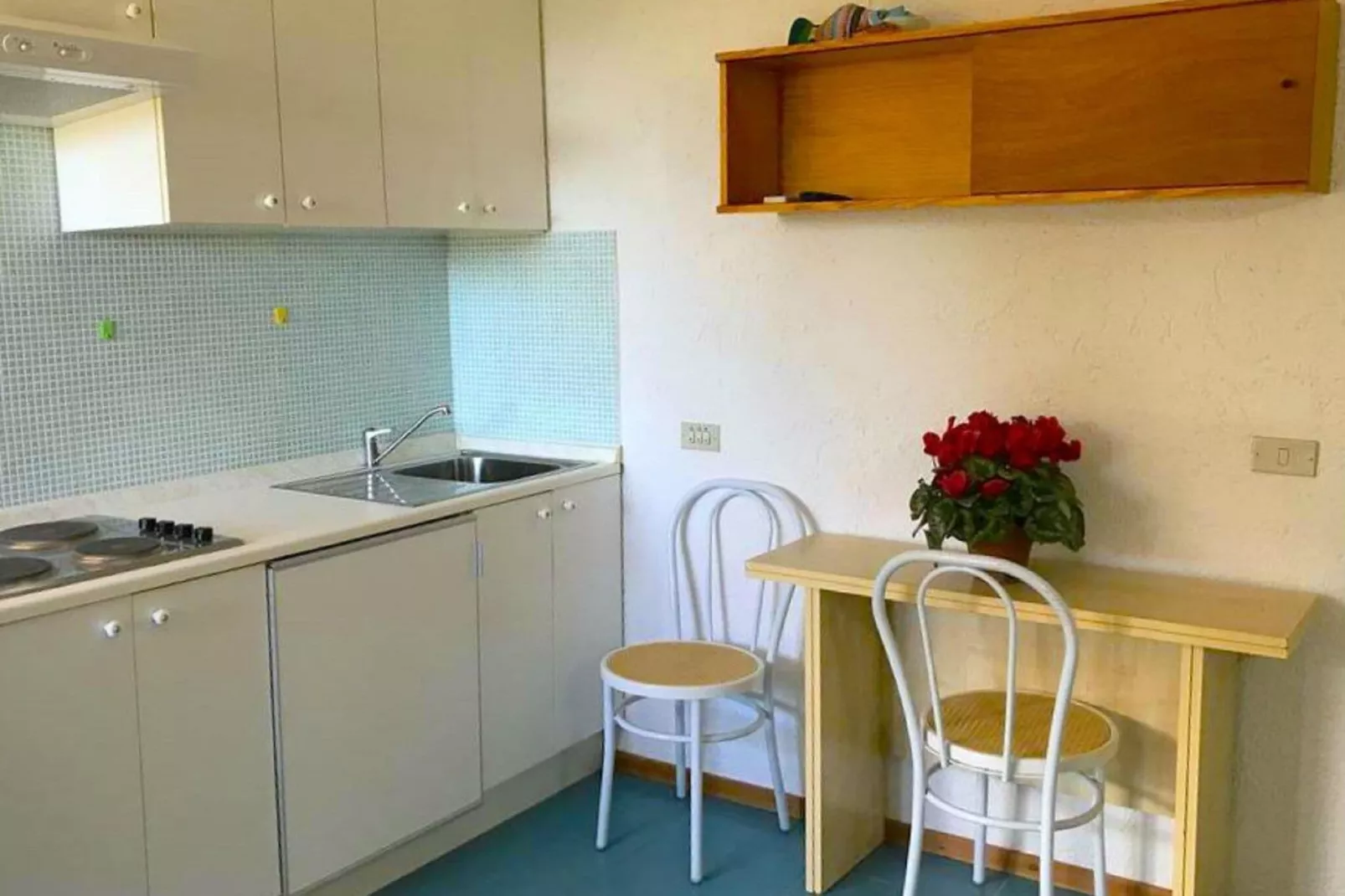 Cugnana Verde Bilo 4-Kitchen