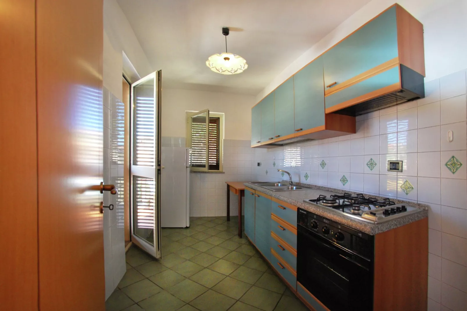 S Teresa di Gallura Due-Kitchen