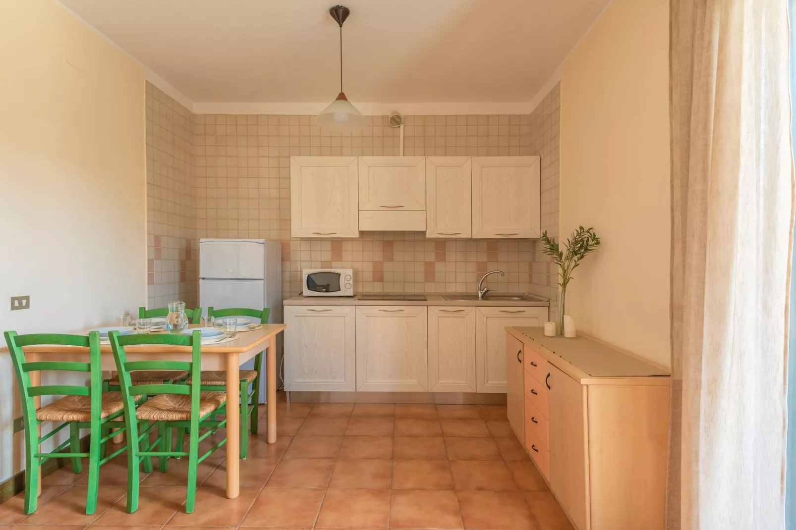 Mirti Bianchi Bilo-Kitchen