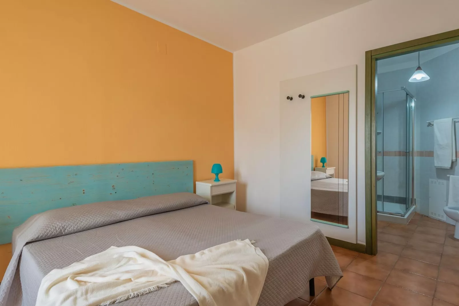 Mirti Bianchi Bilo-Bedroom