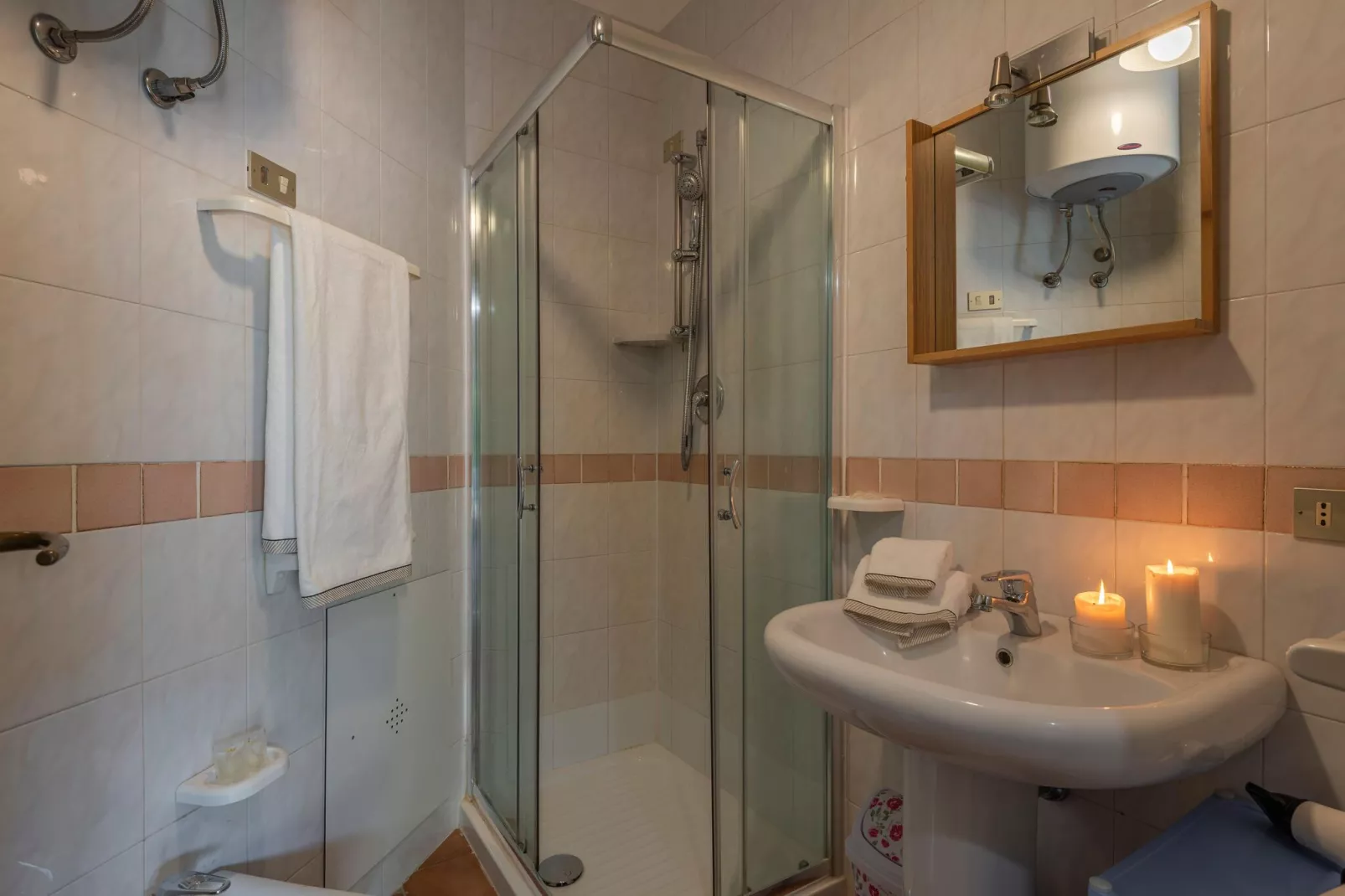 Mirti Bianchi Bilo-Bathroom