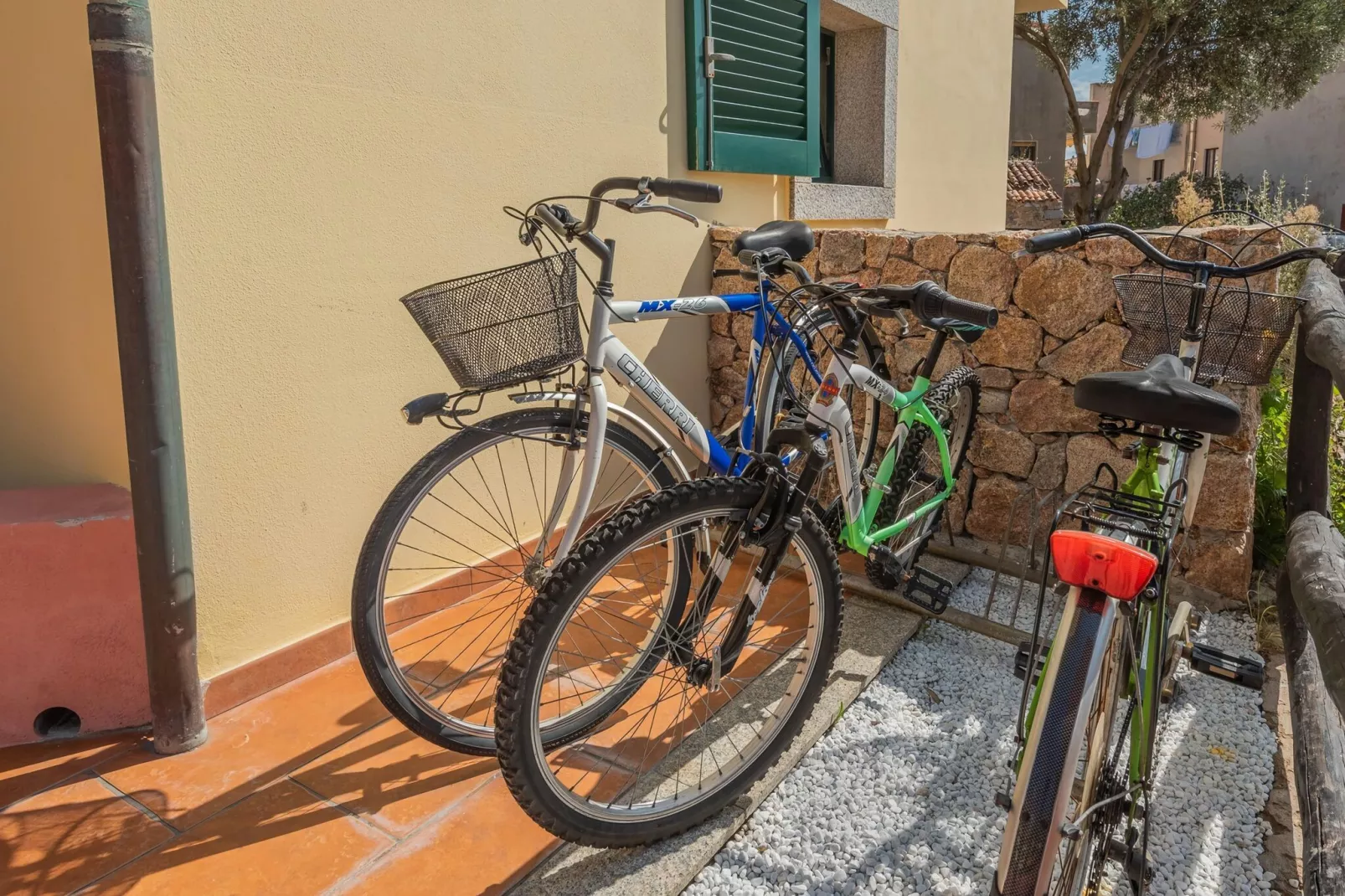 Mirti Bianchi Bilo-Facilities