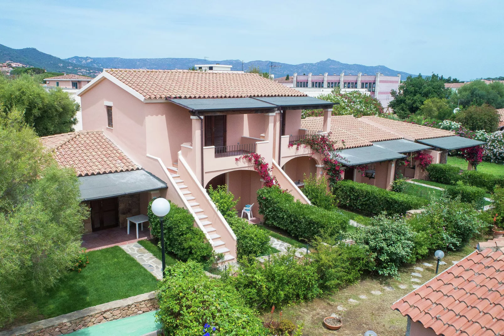 Gallura Trilo-Exterior summer