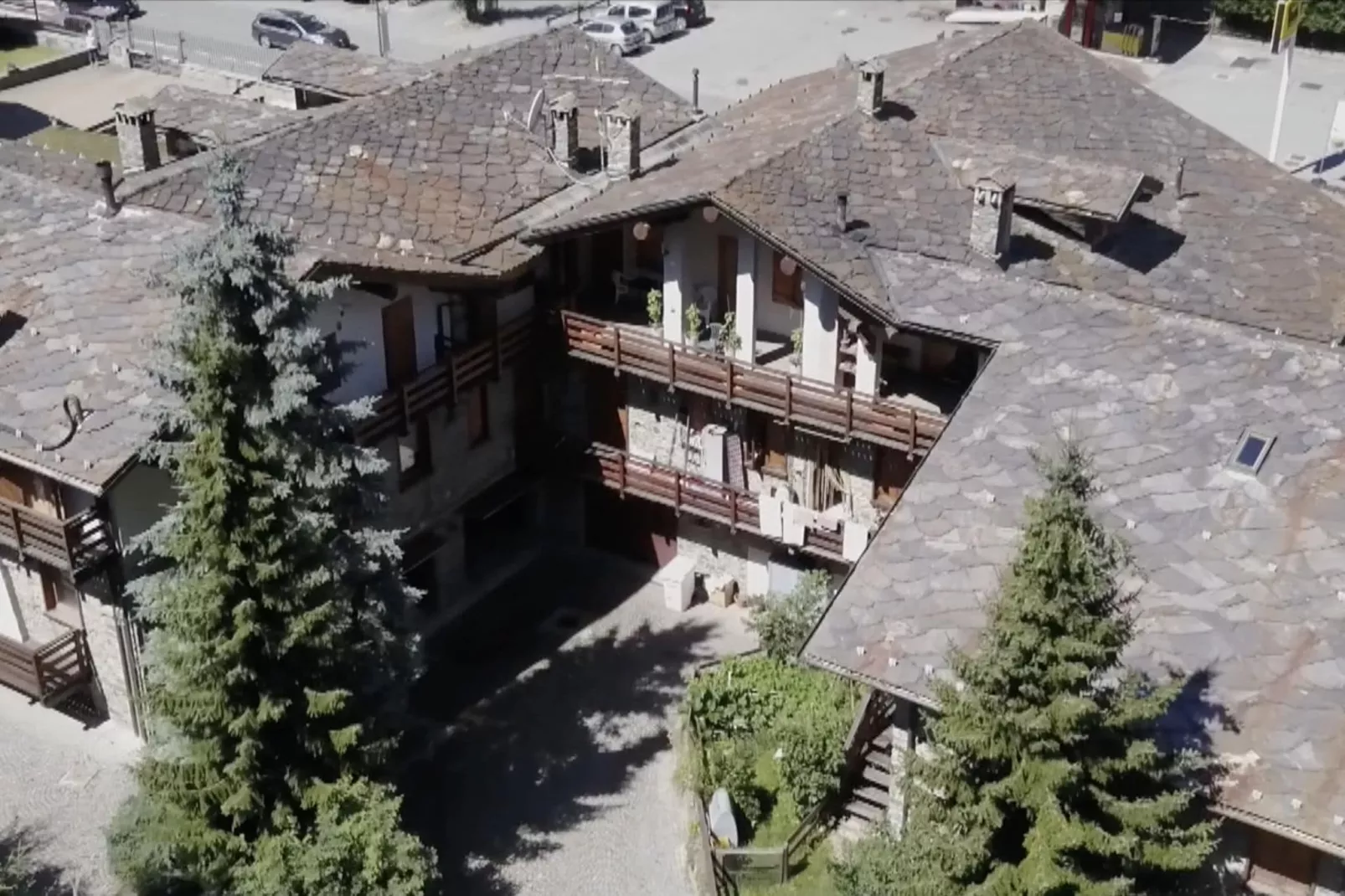 Chalet Antey Quadri C-Exterior summer
