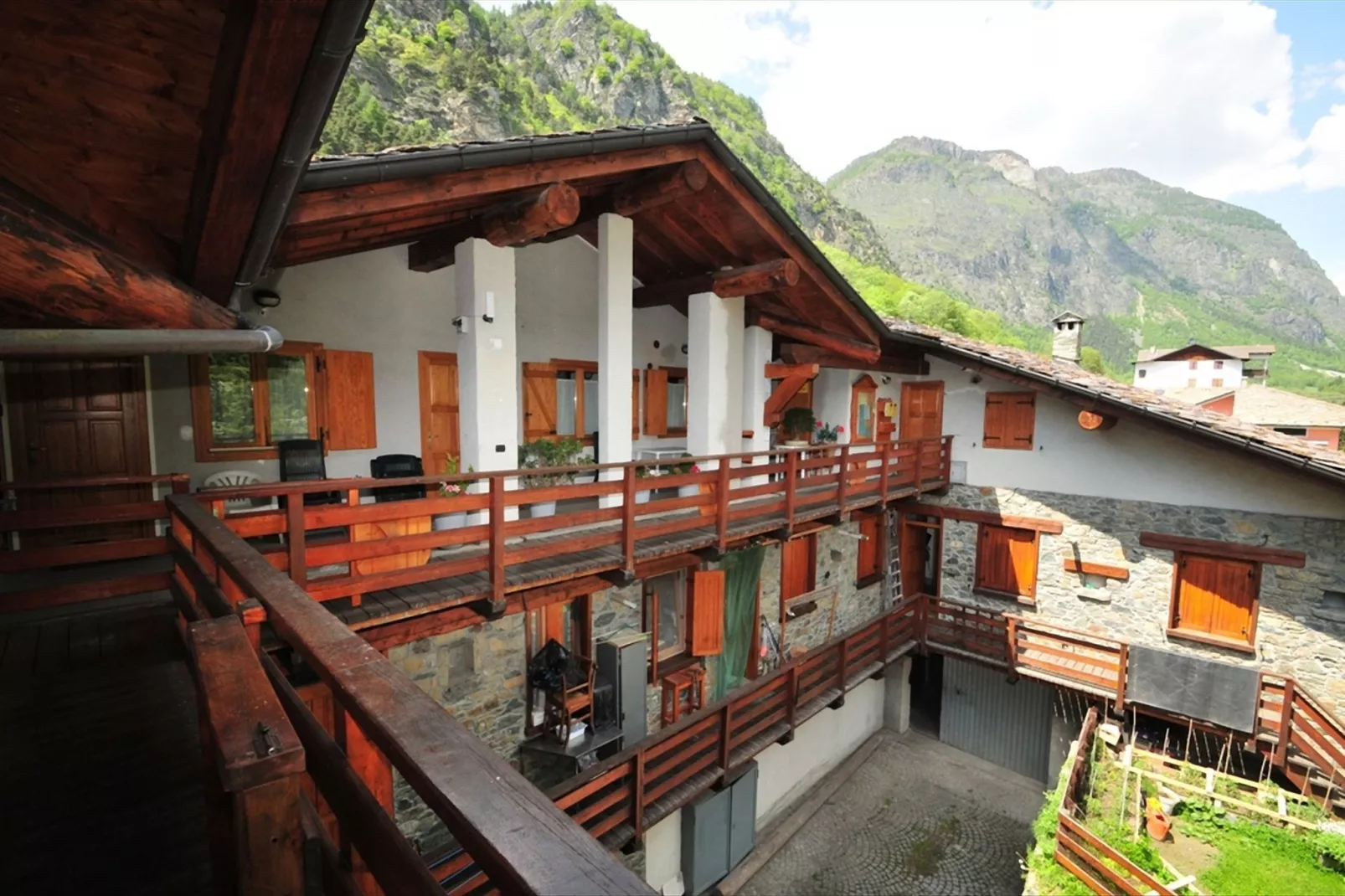 Chalet Antey Quadri C-Exterior summer