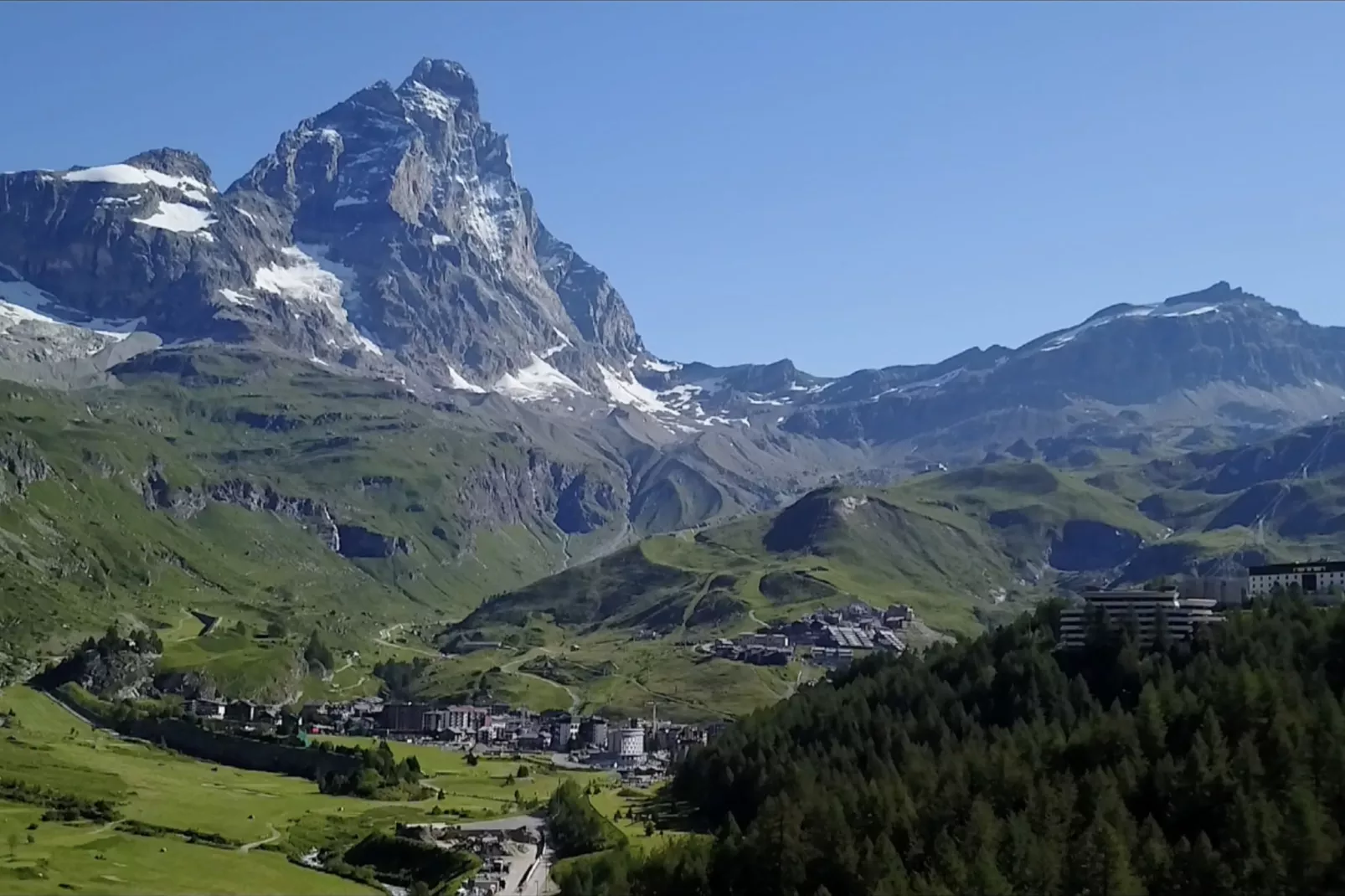 Chalet Antey Quadri C-Areas summer 5km