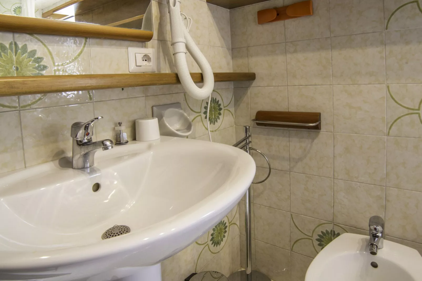Residenza Cervinia Bilo Piano Cinque-Bathroom